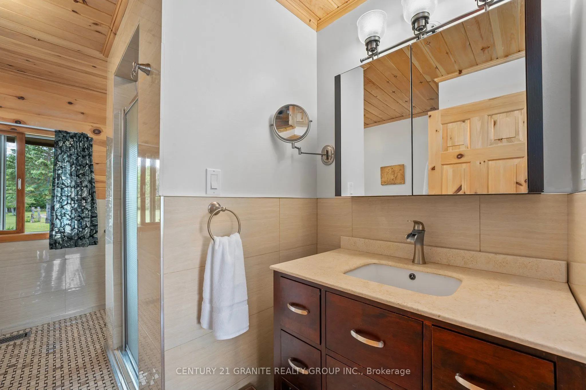 1231/1233 Hagen Road