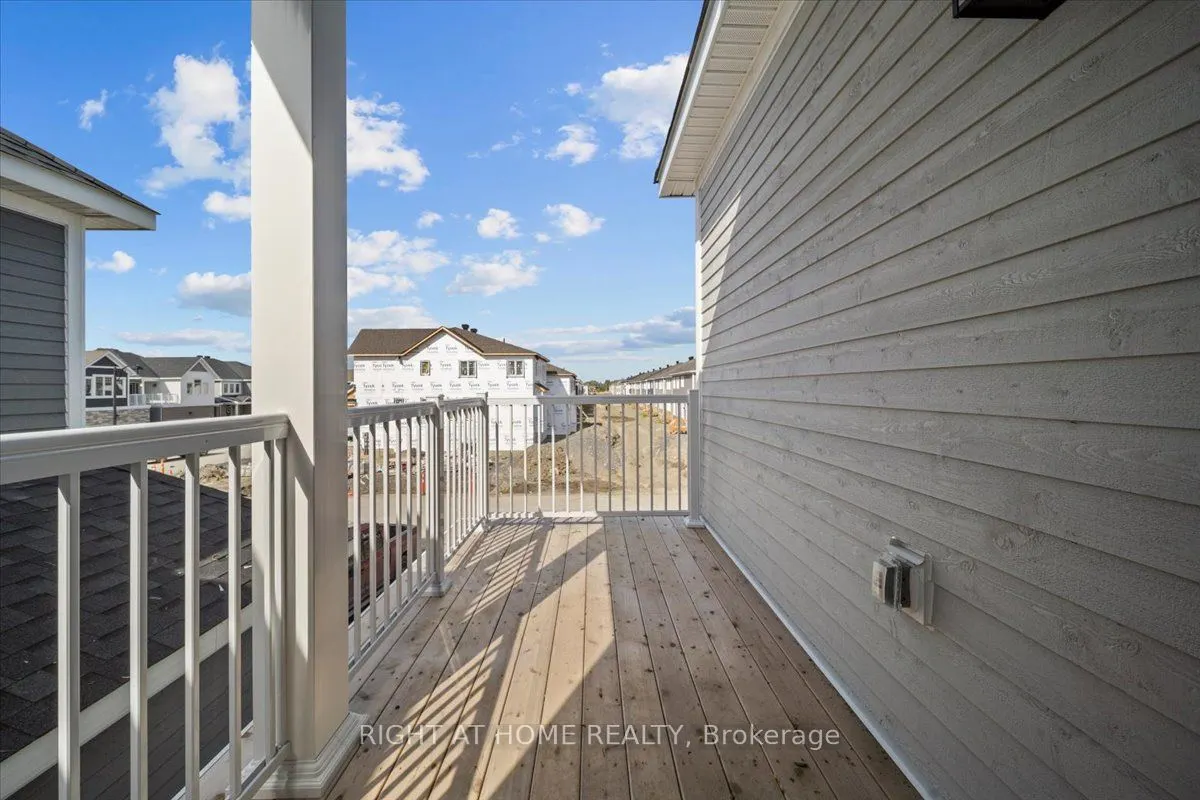 91 HACKAMORE Crescent