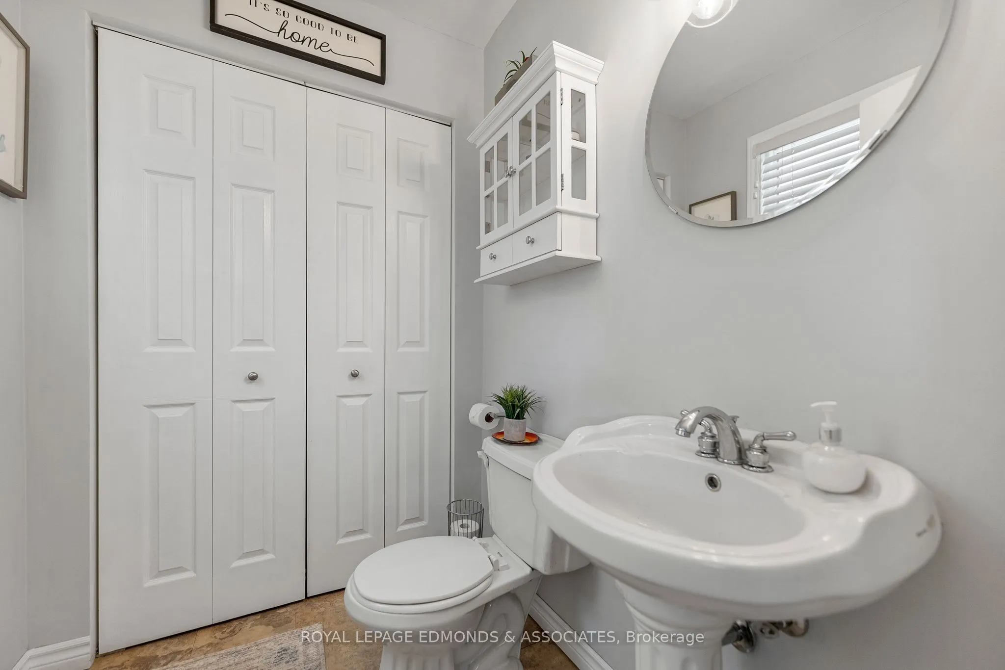 24 Robinson Lane
