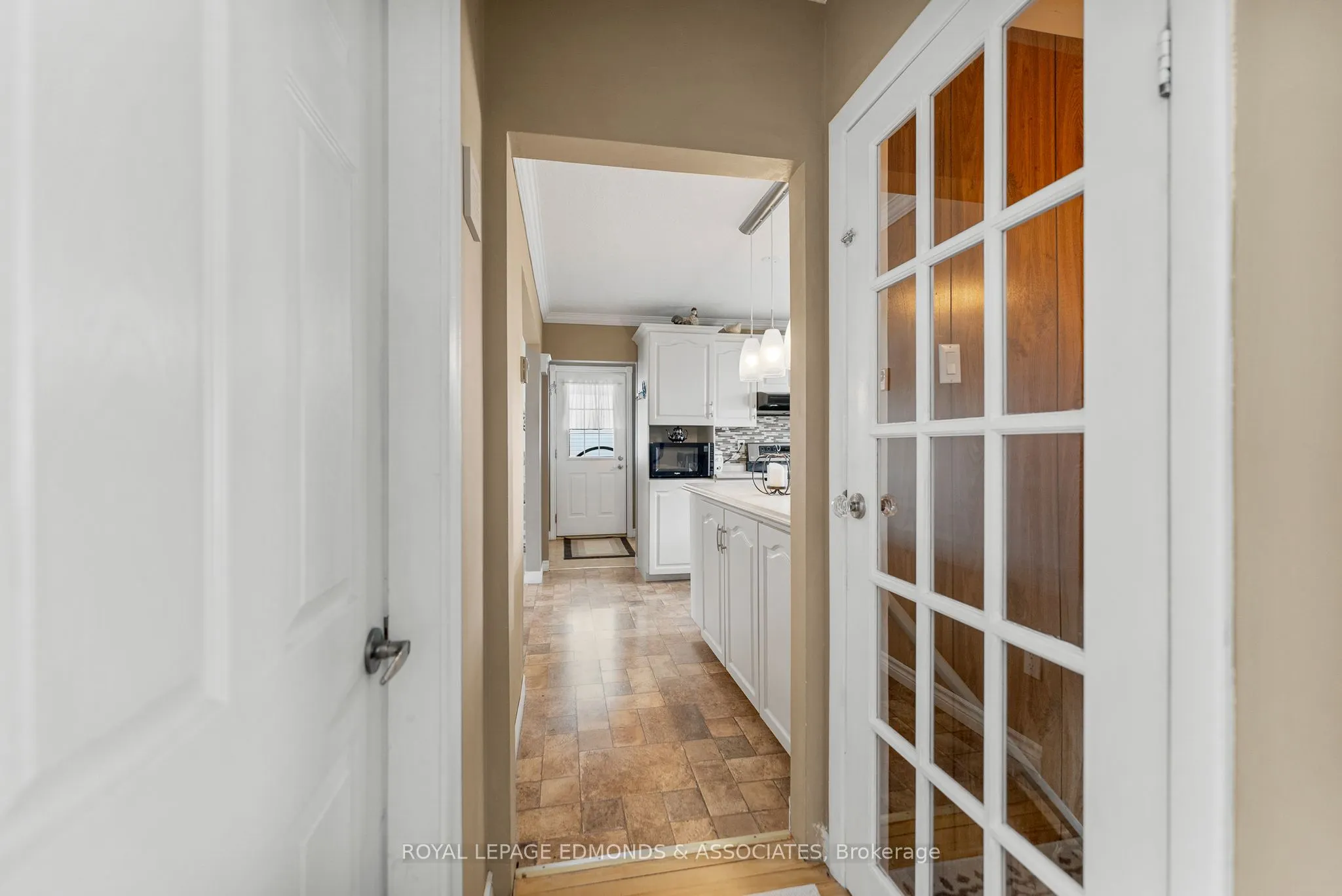 24 Robinson Lane