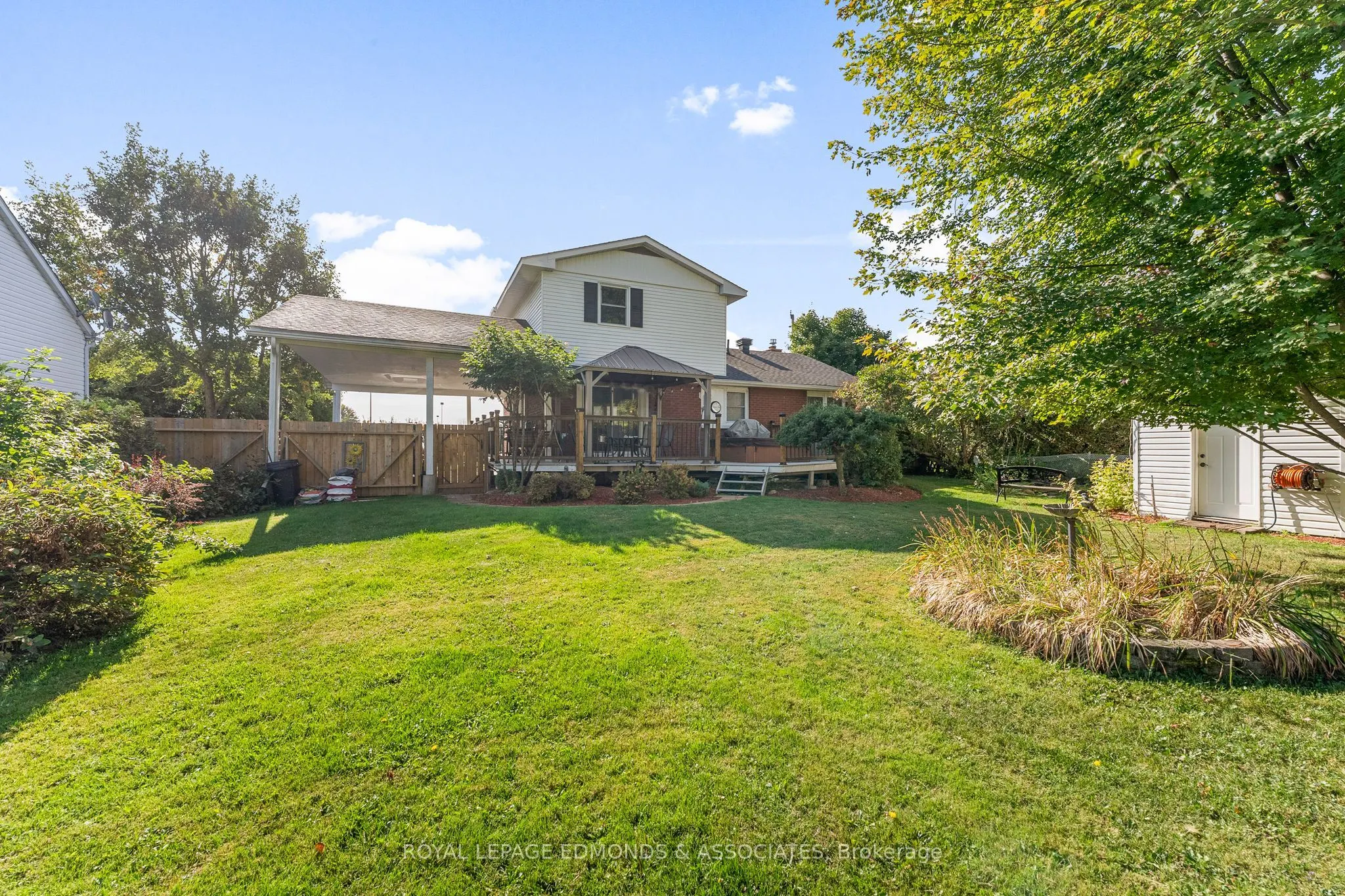 24 Robinson Lane