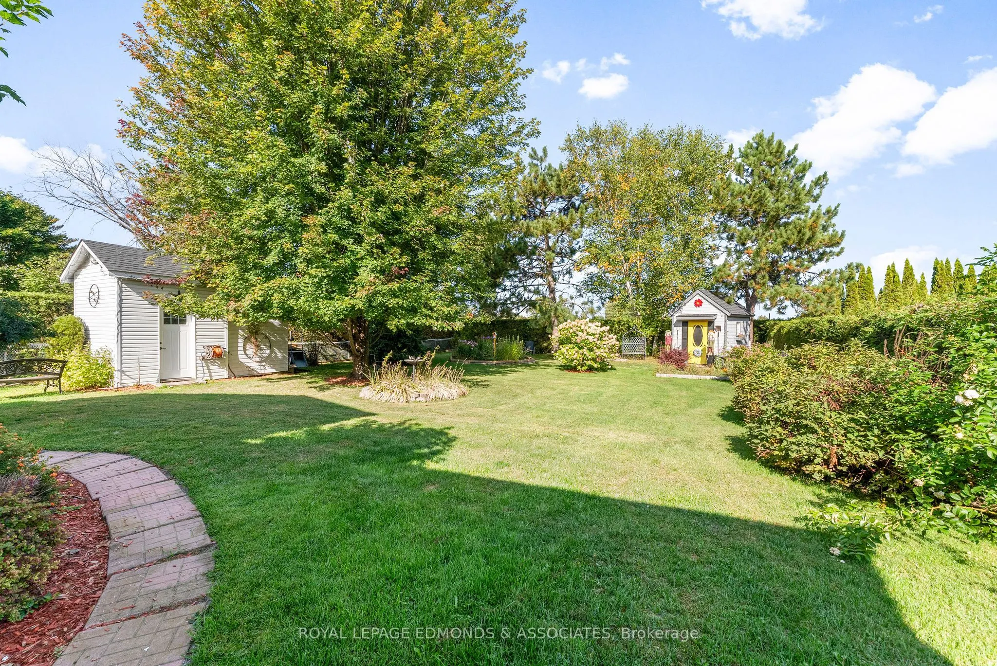 24 Robinson Lane