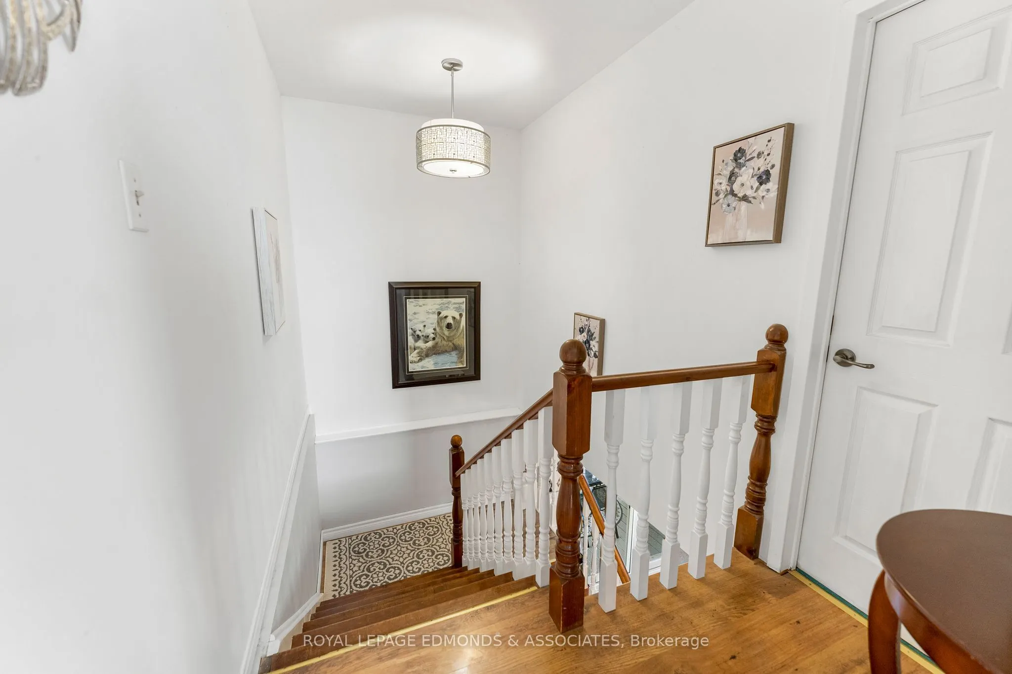 24 Robinson Lane