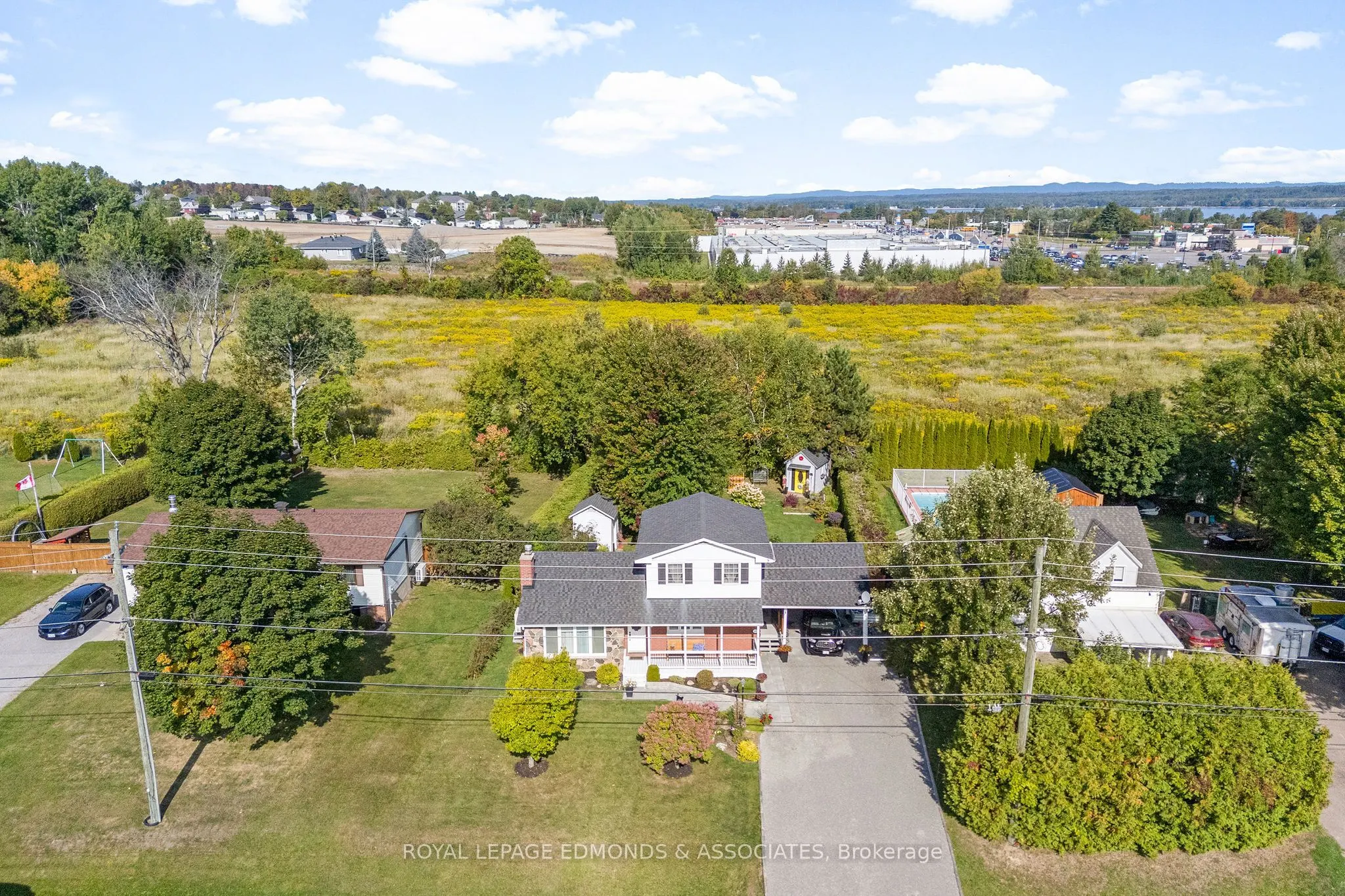 24 Robinson Lane