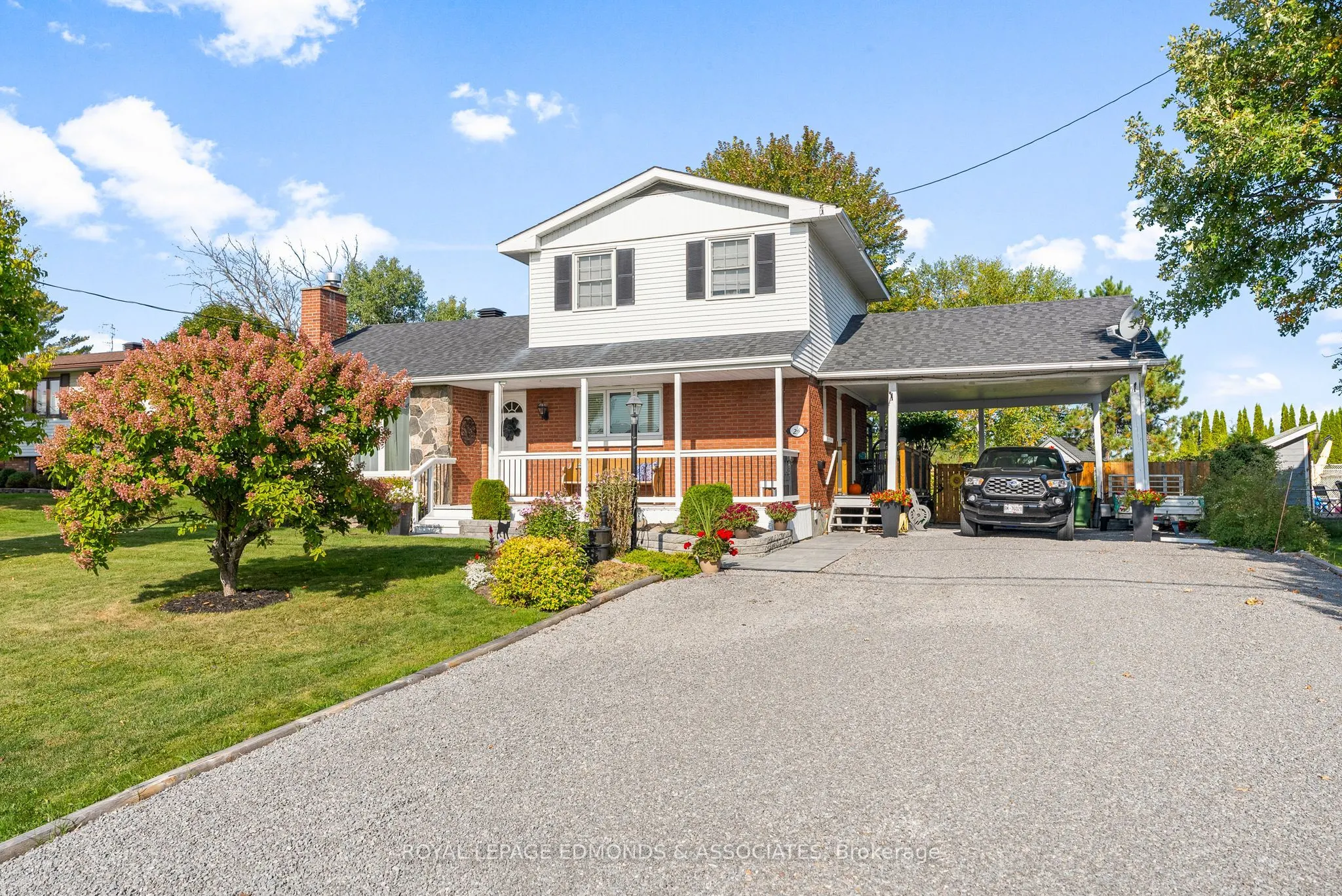 24 Robinson Lane