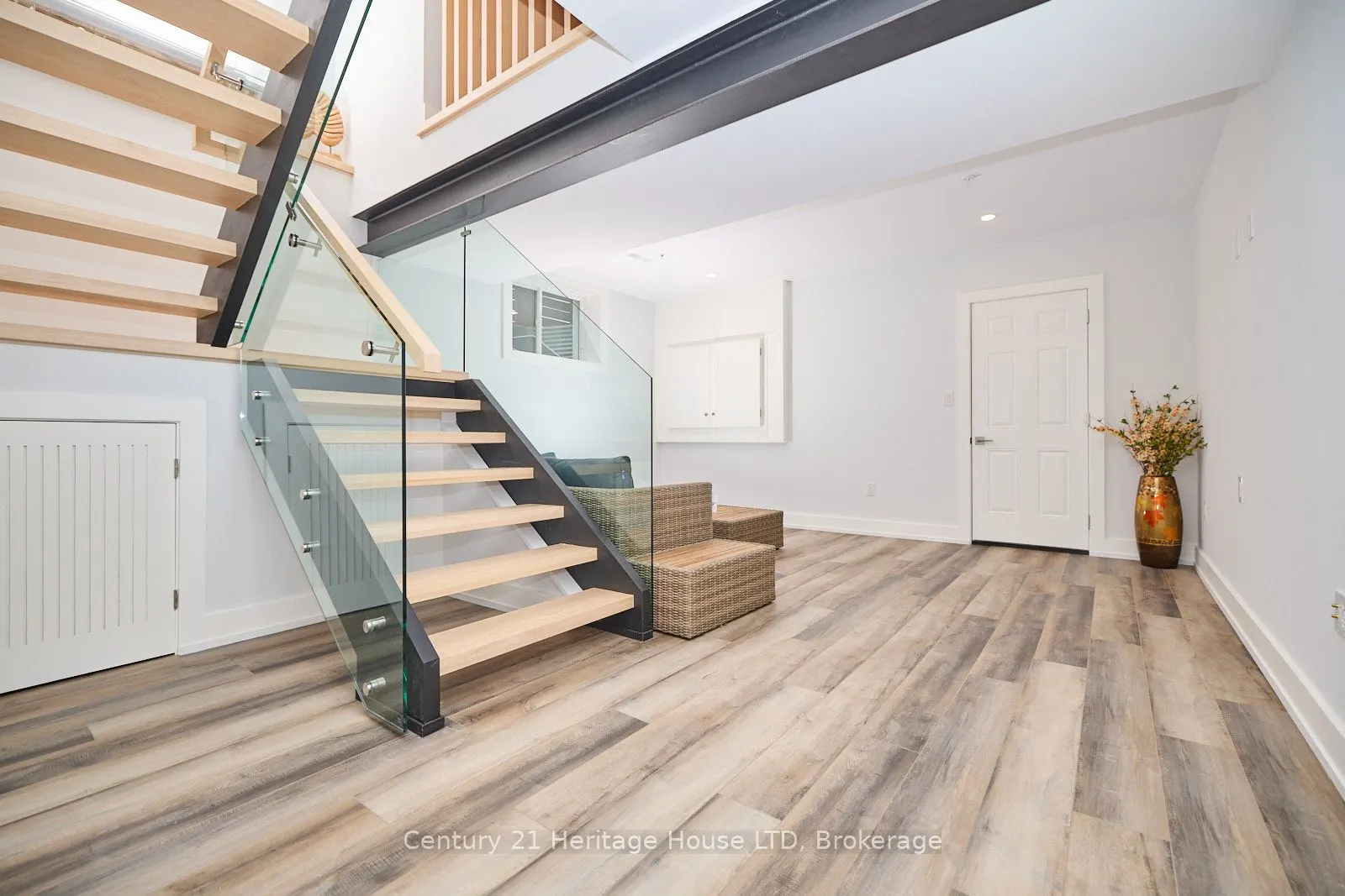16 Corbin Street