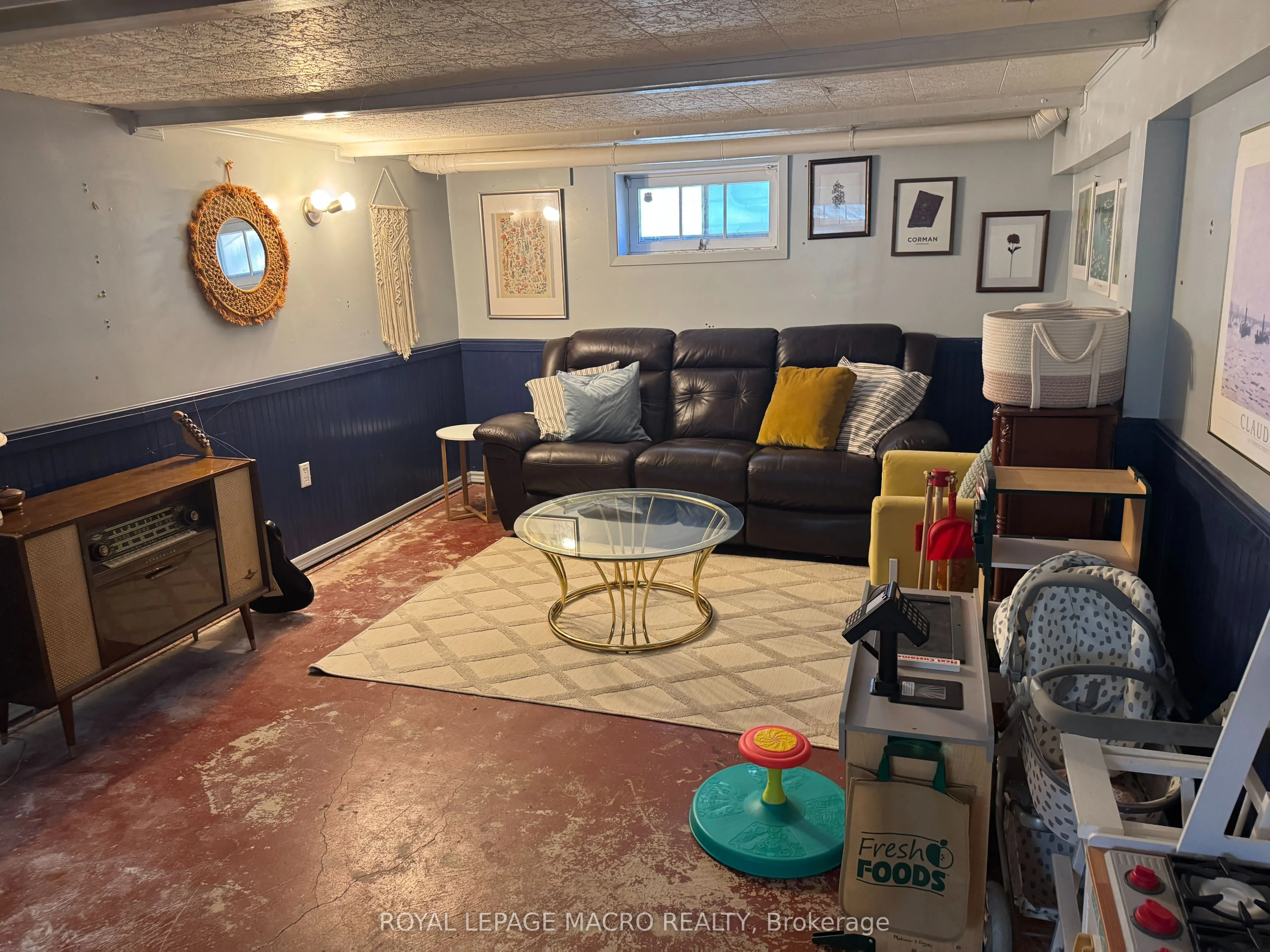 28 Longfellow Avenue