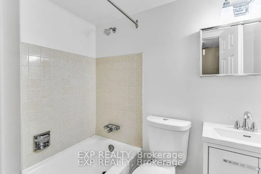 601 Barber Avenue N, #104