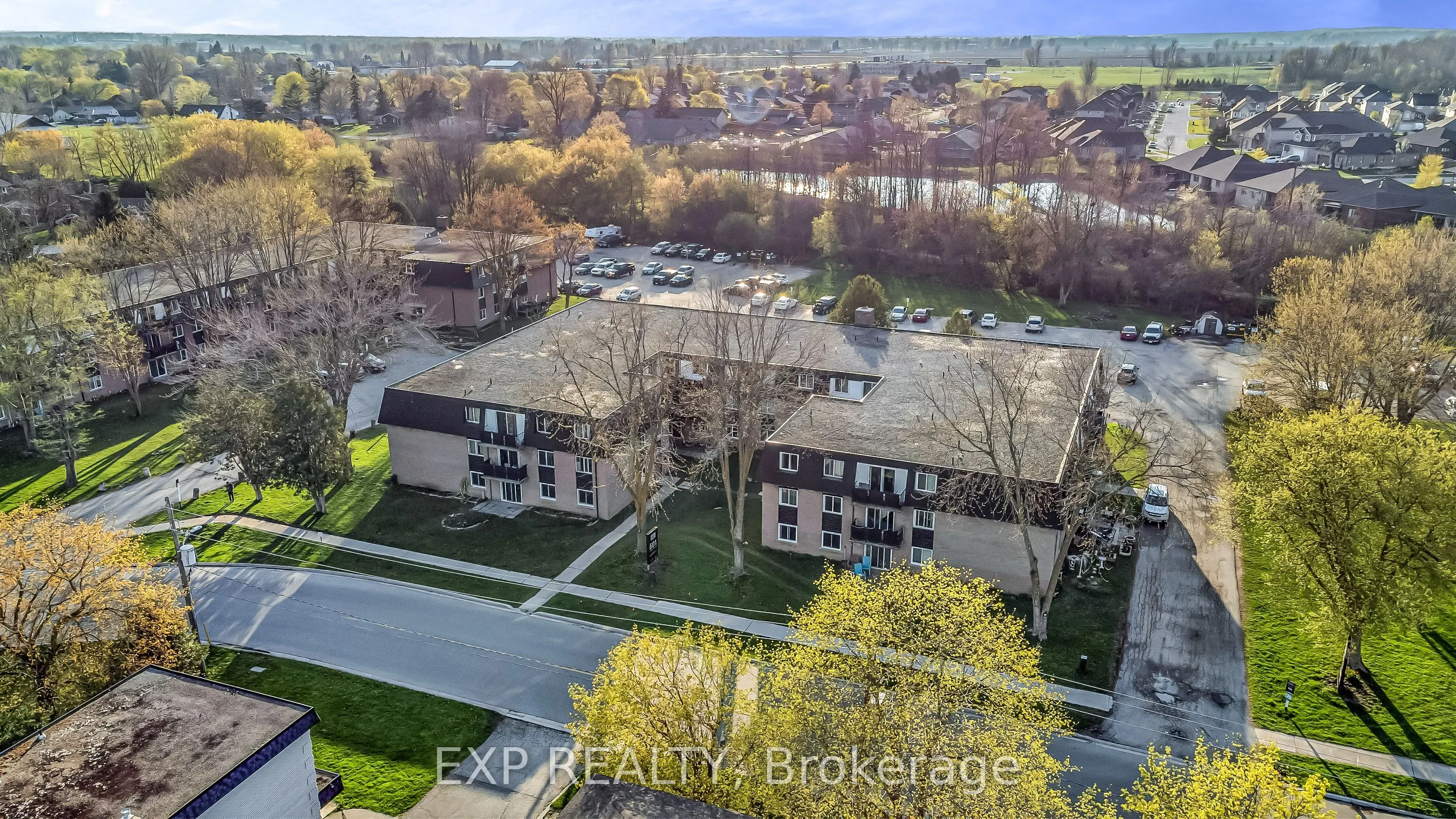 601 Barber Avenue N, #104