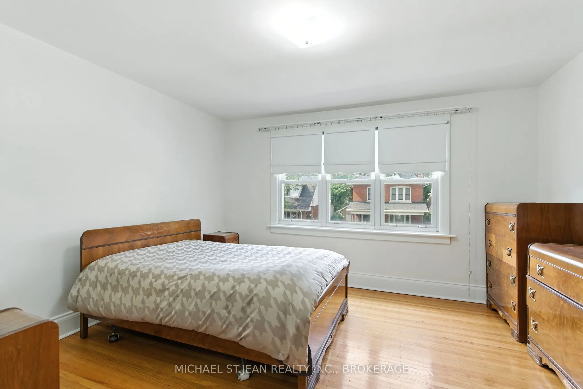 73 Balmoral Avenue S
