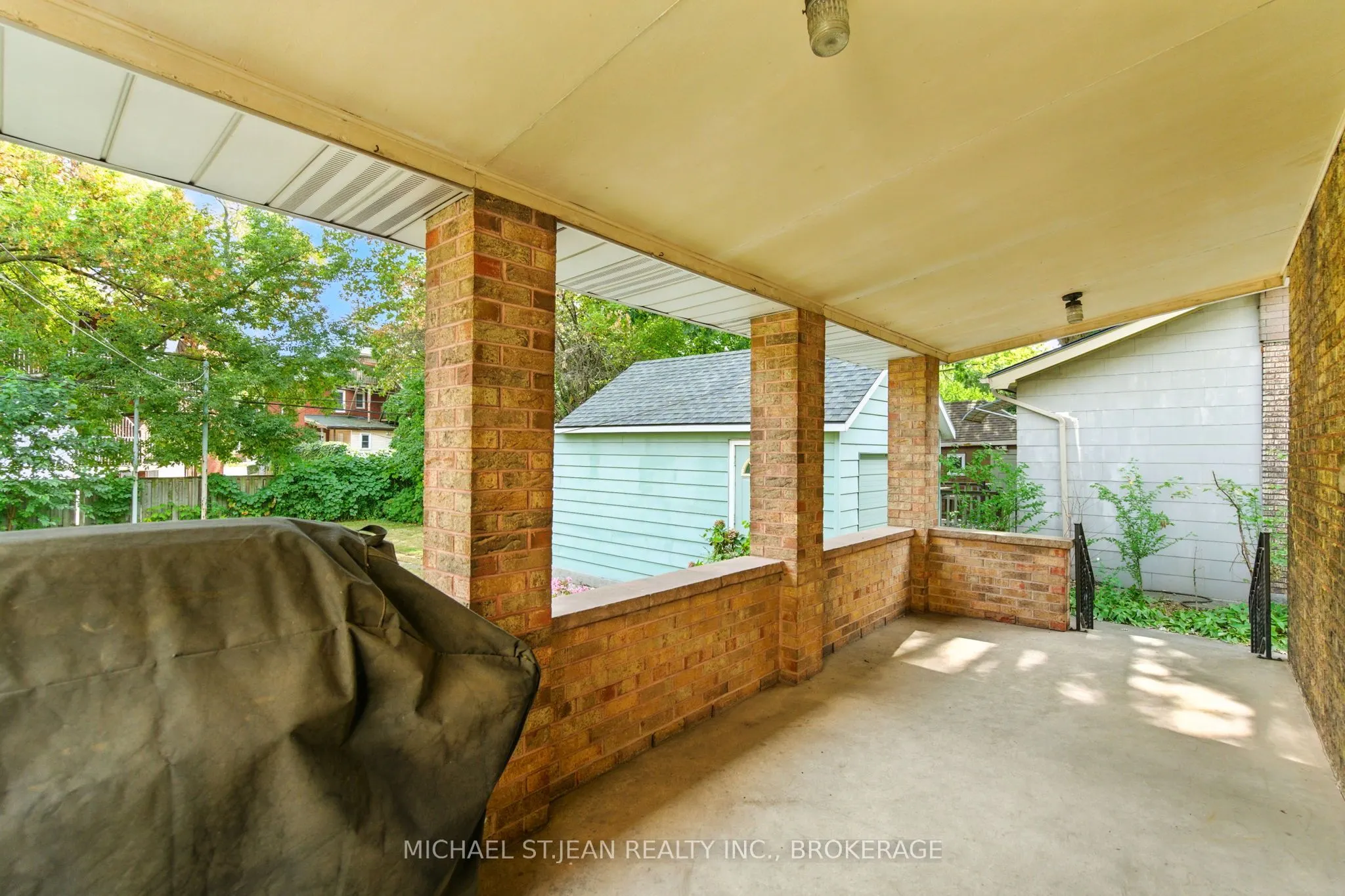 73 Balmoral Avenue S