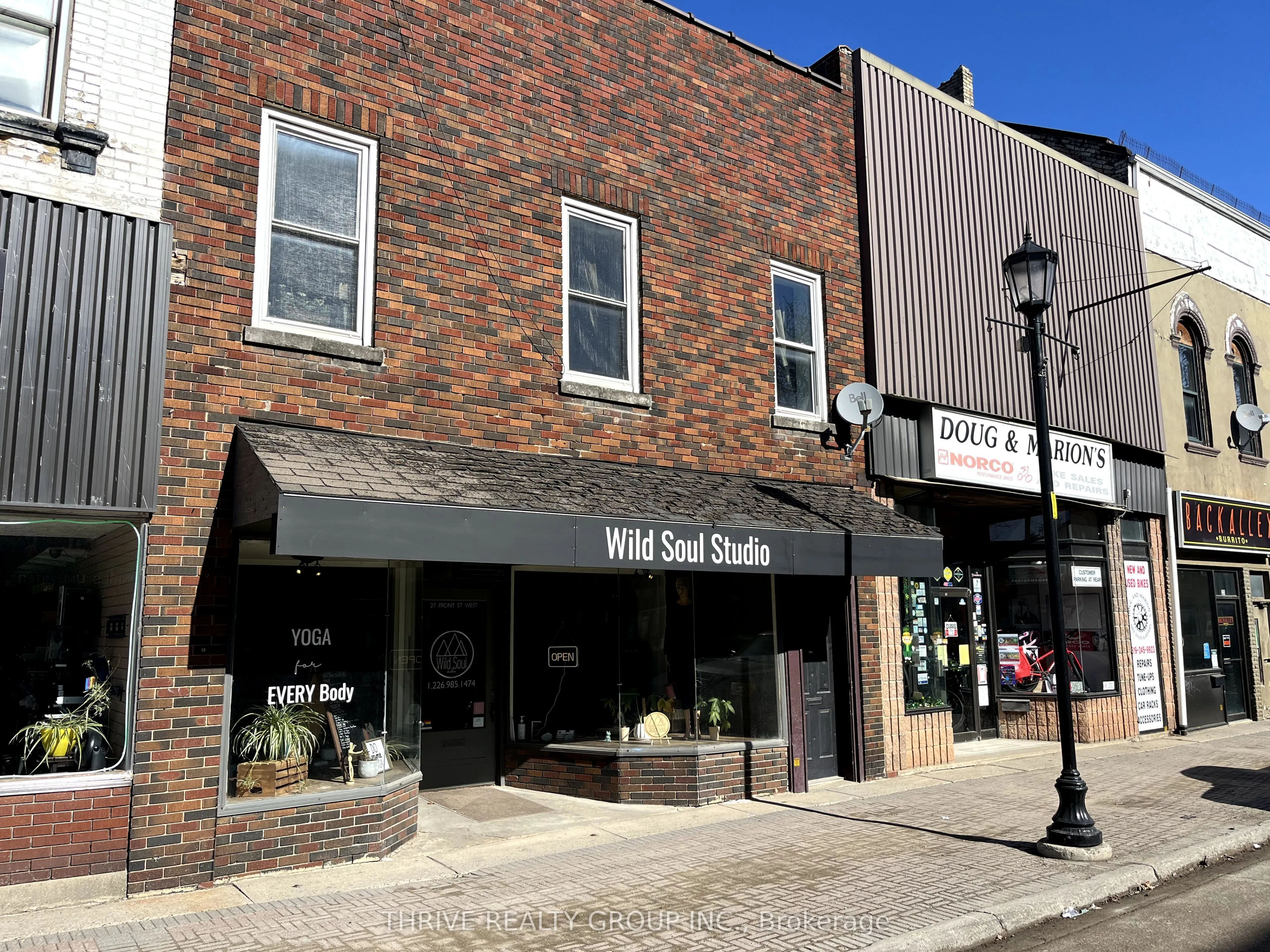 27 Front Street W