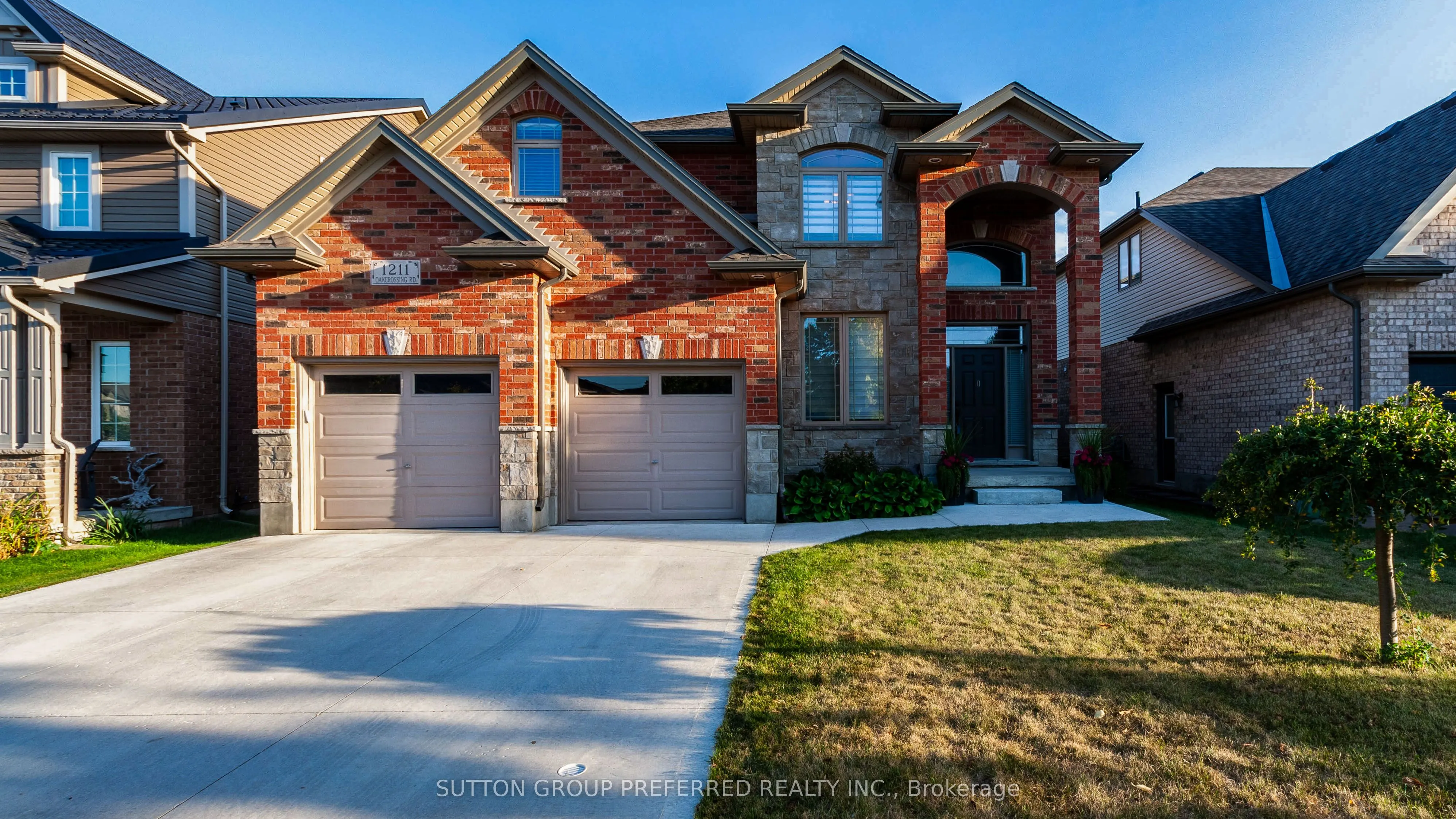 1211 Oakcrossing Road