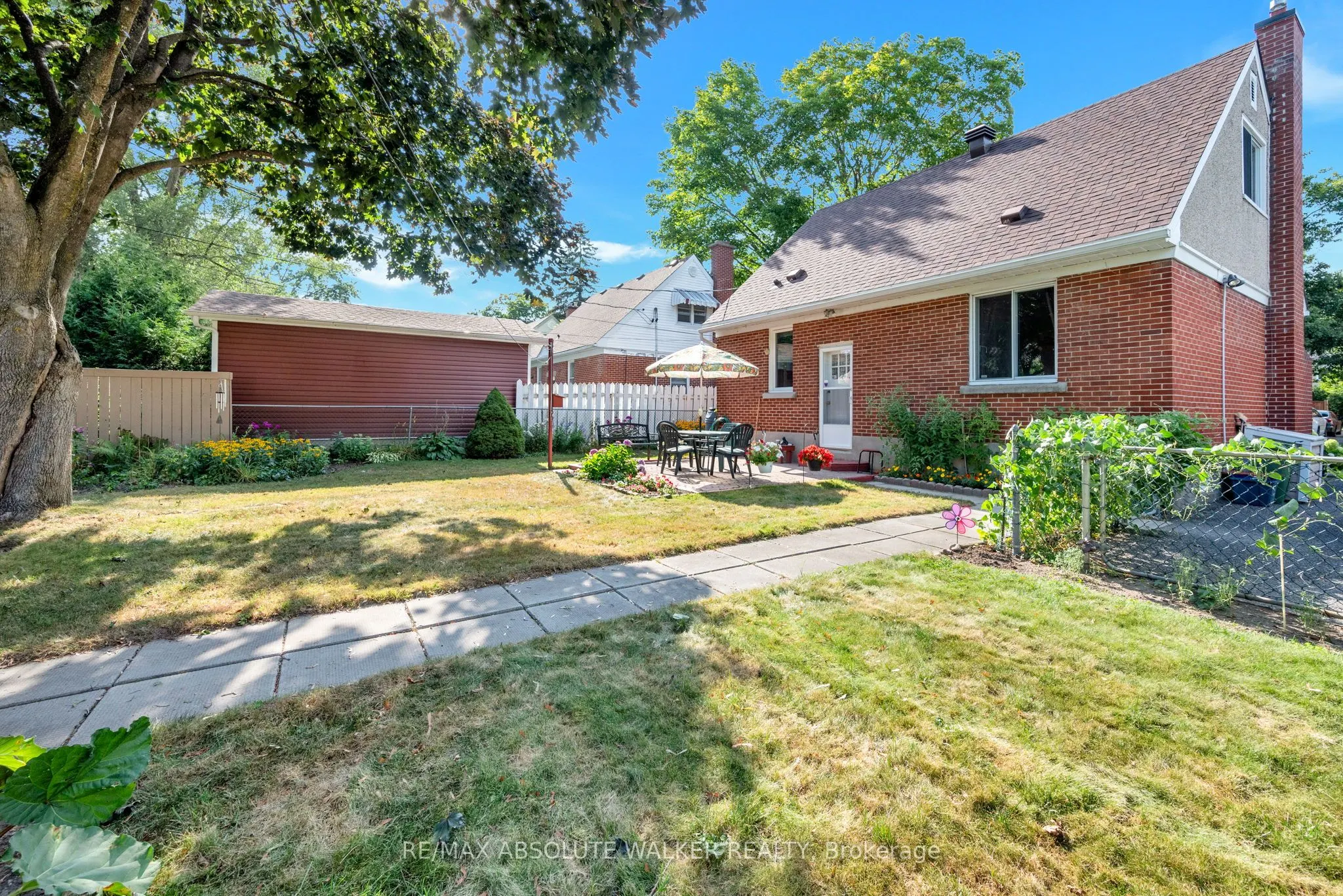 1354 Larose Avenue