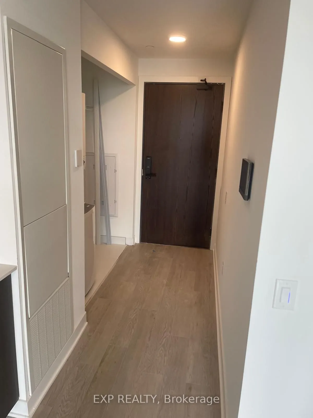 2782 Barton Street E, #1519