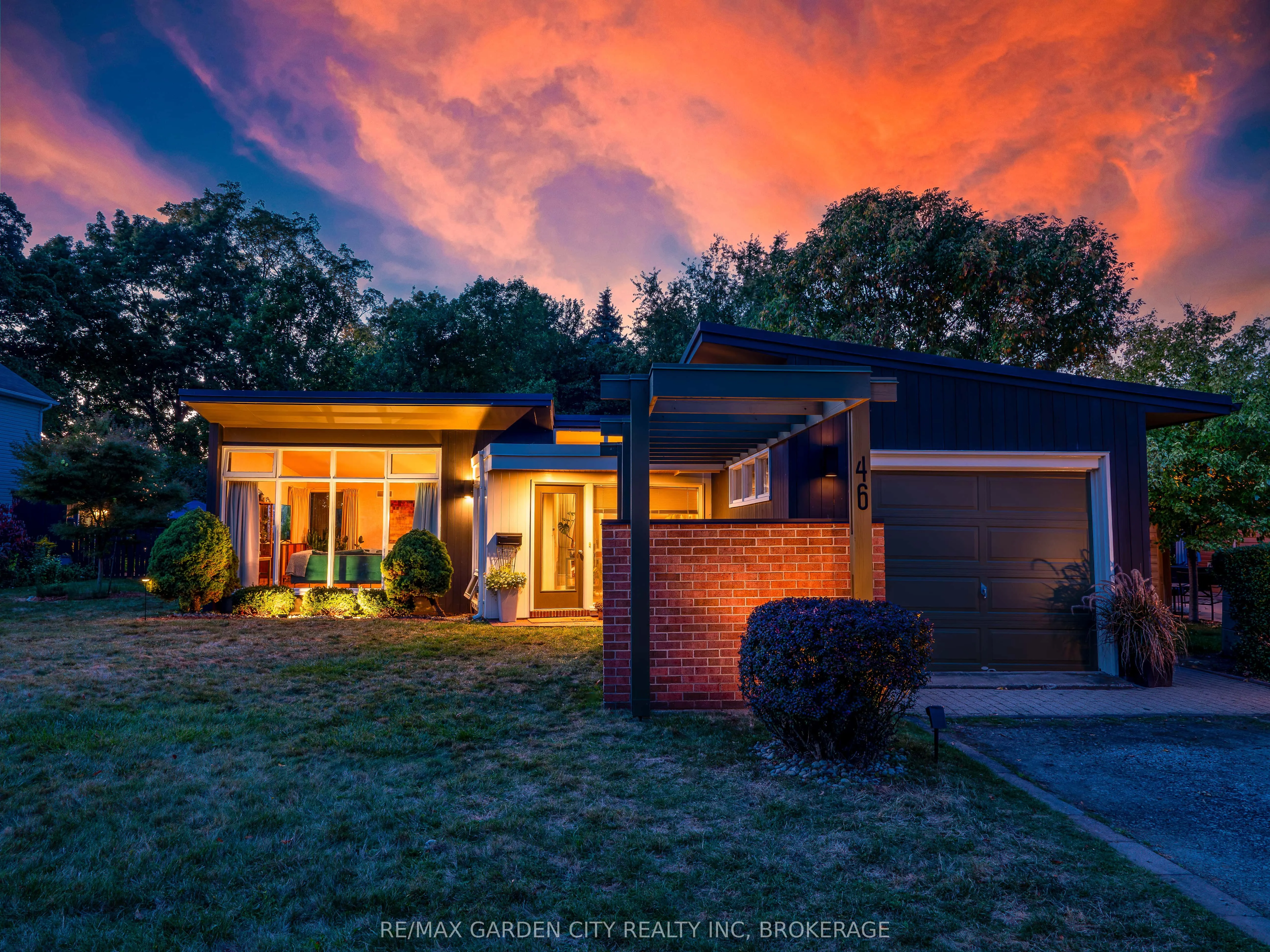 46 HENLEY Drive