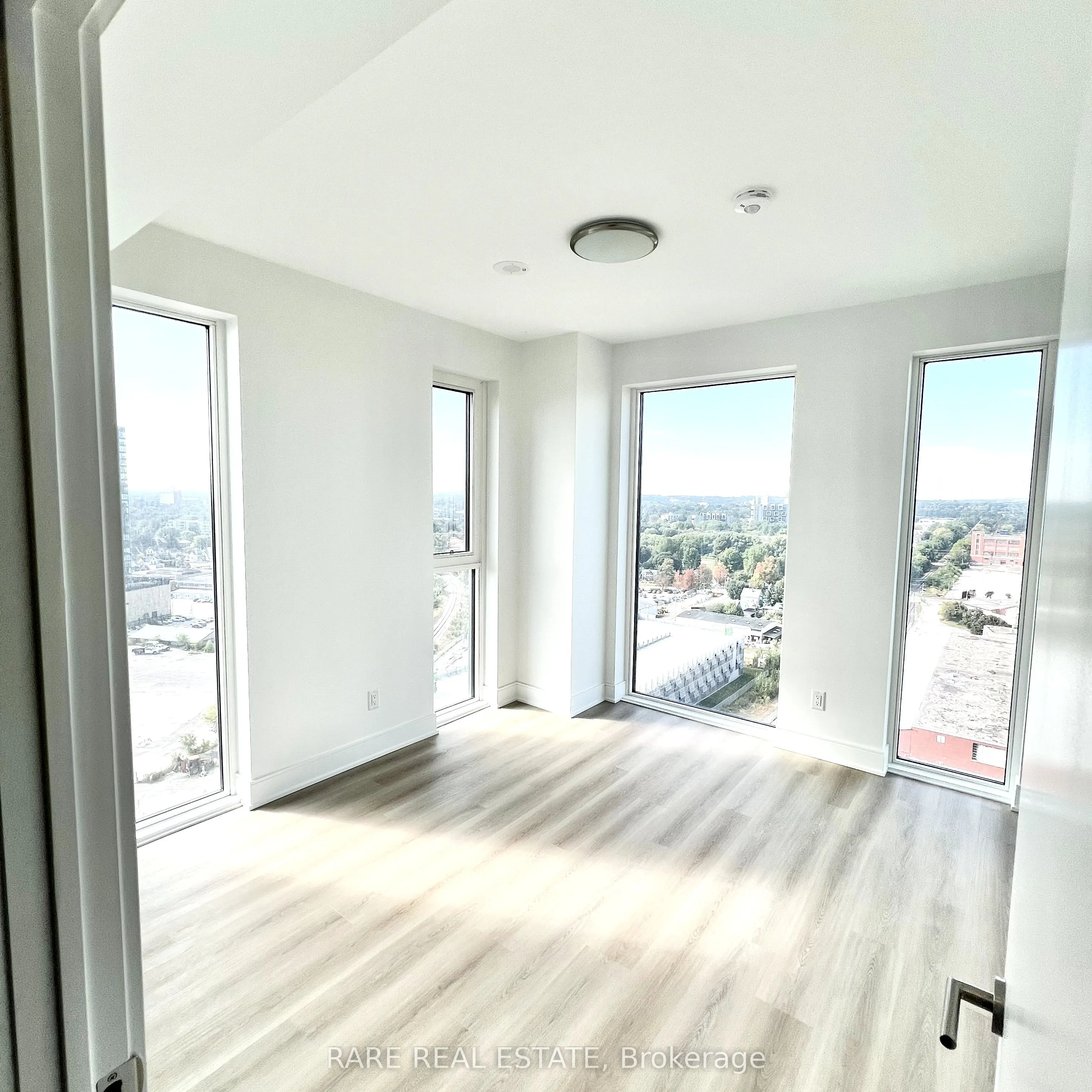 25 Wellington Street S, #1603