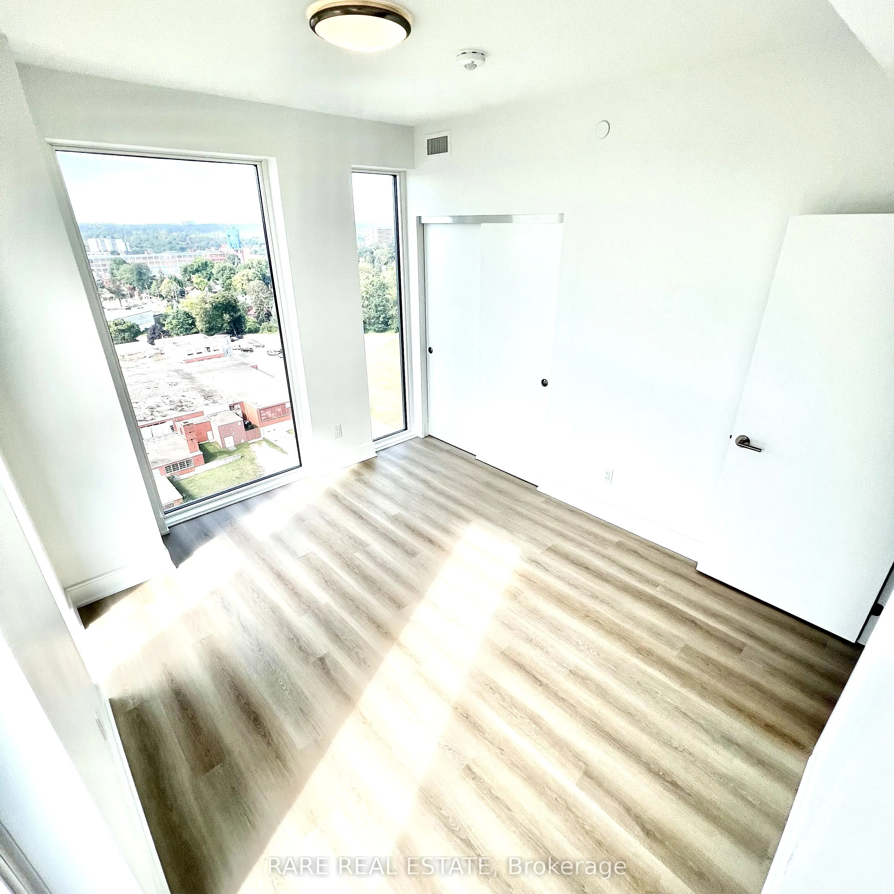 25 Wellington Street S, #1603