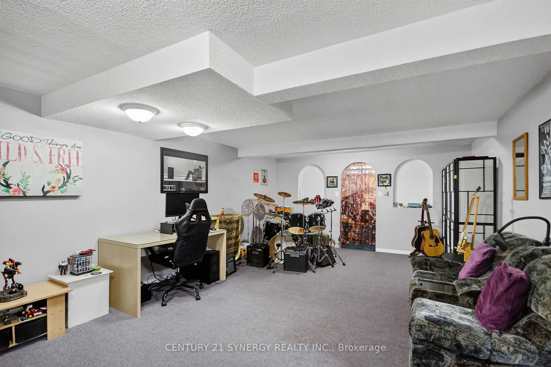 61 Fieldgate Drive