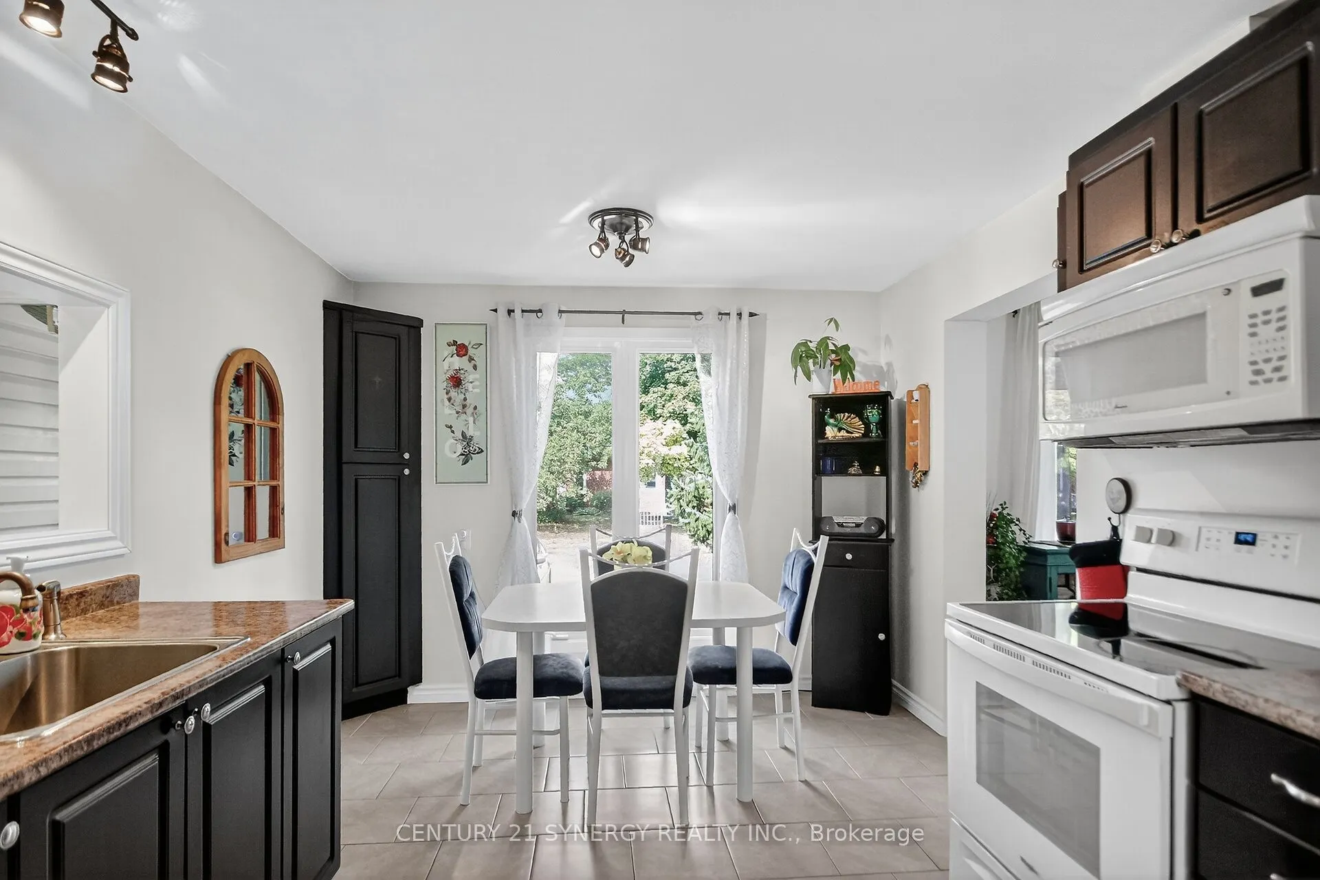 61 Fieldgate Drive