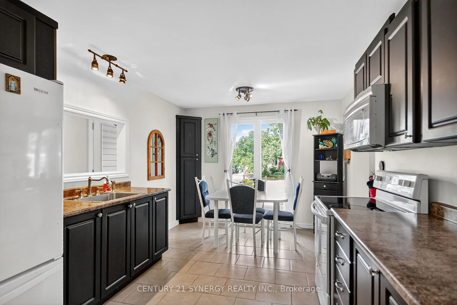 61 Fieldgate Drive