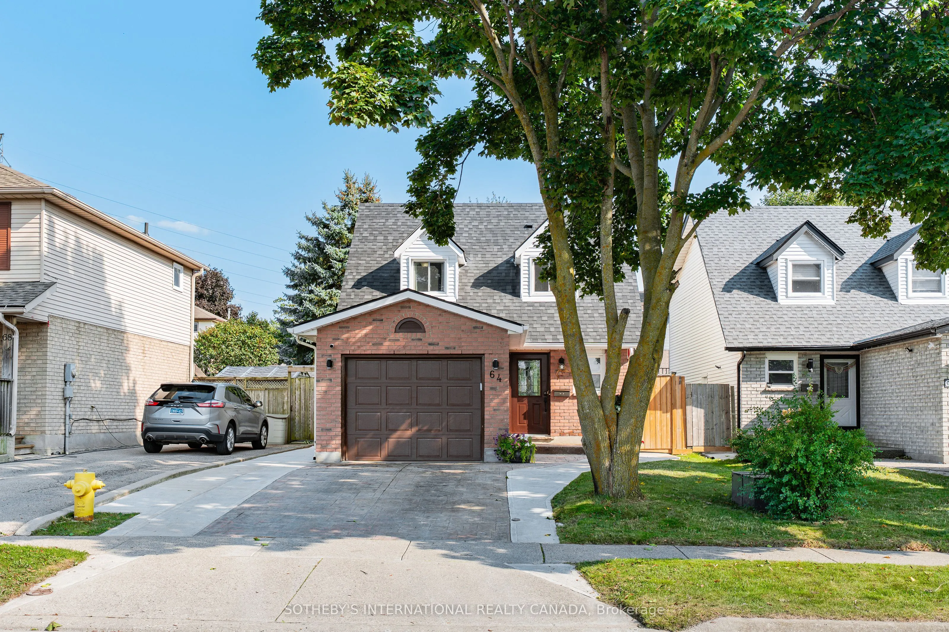 64 Glenbrook Crescent