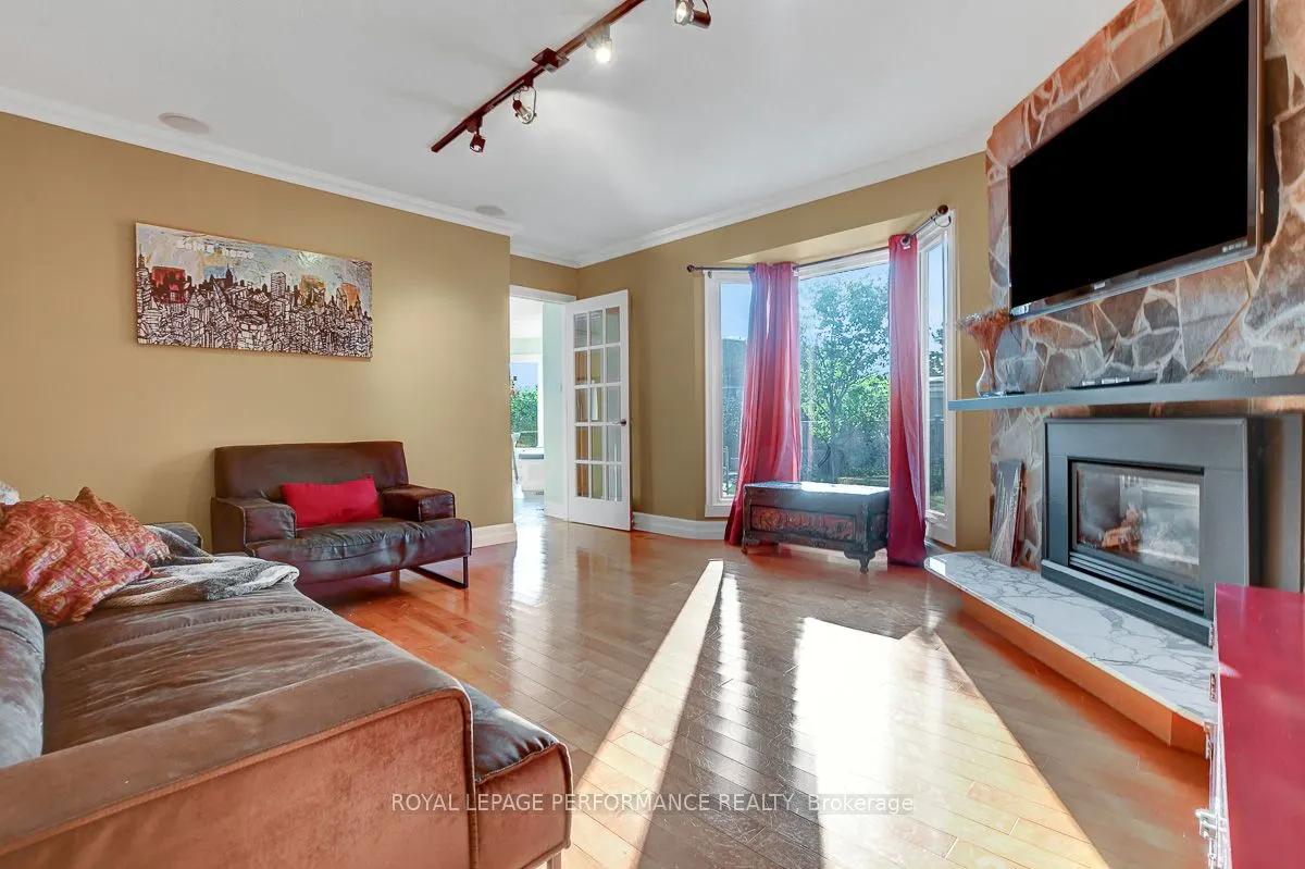 6 Sellers Way