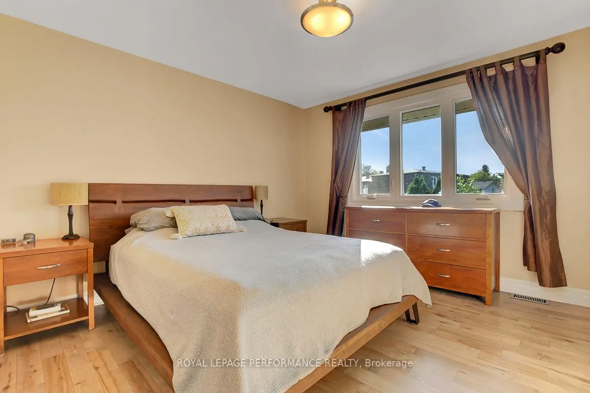 6 Sellers Way