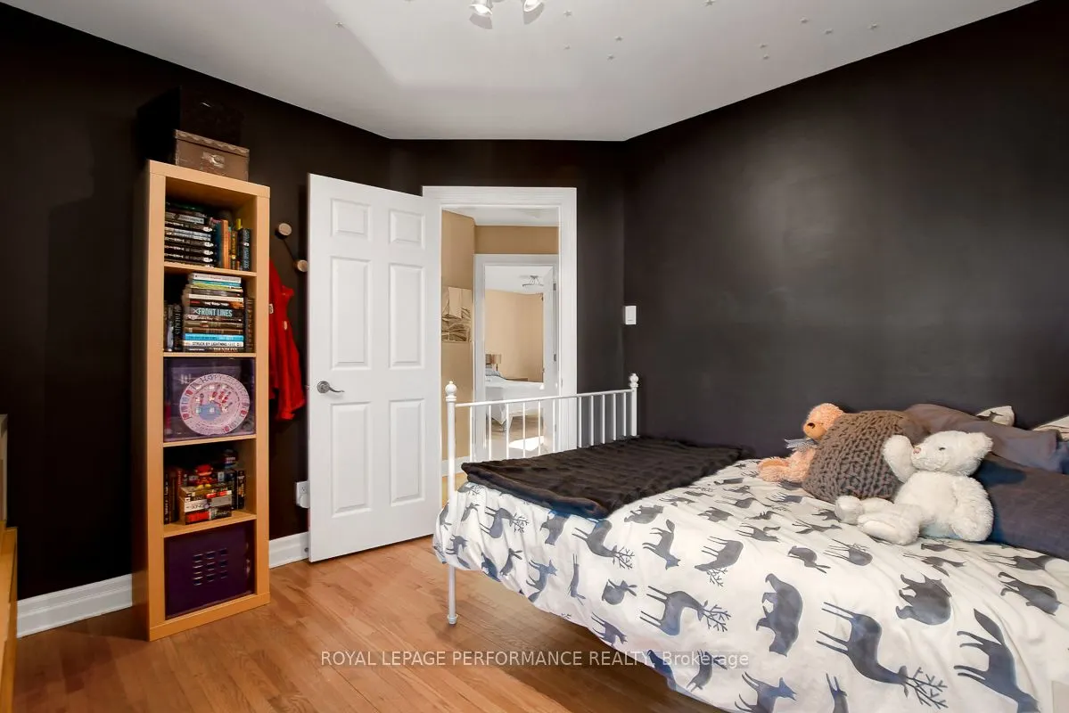 6 Sellers Way
