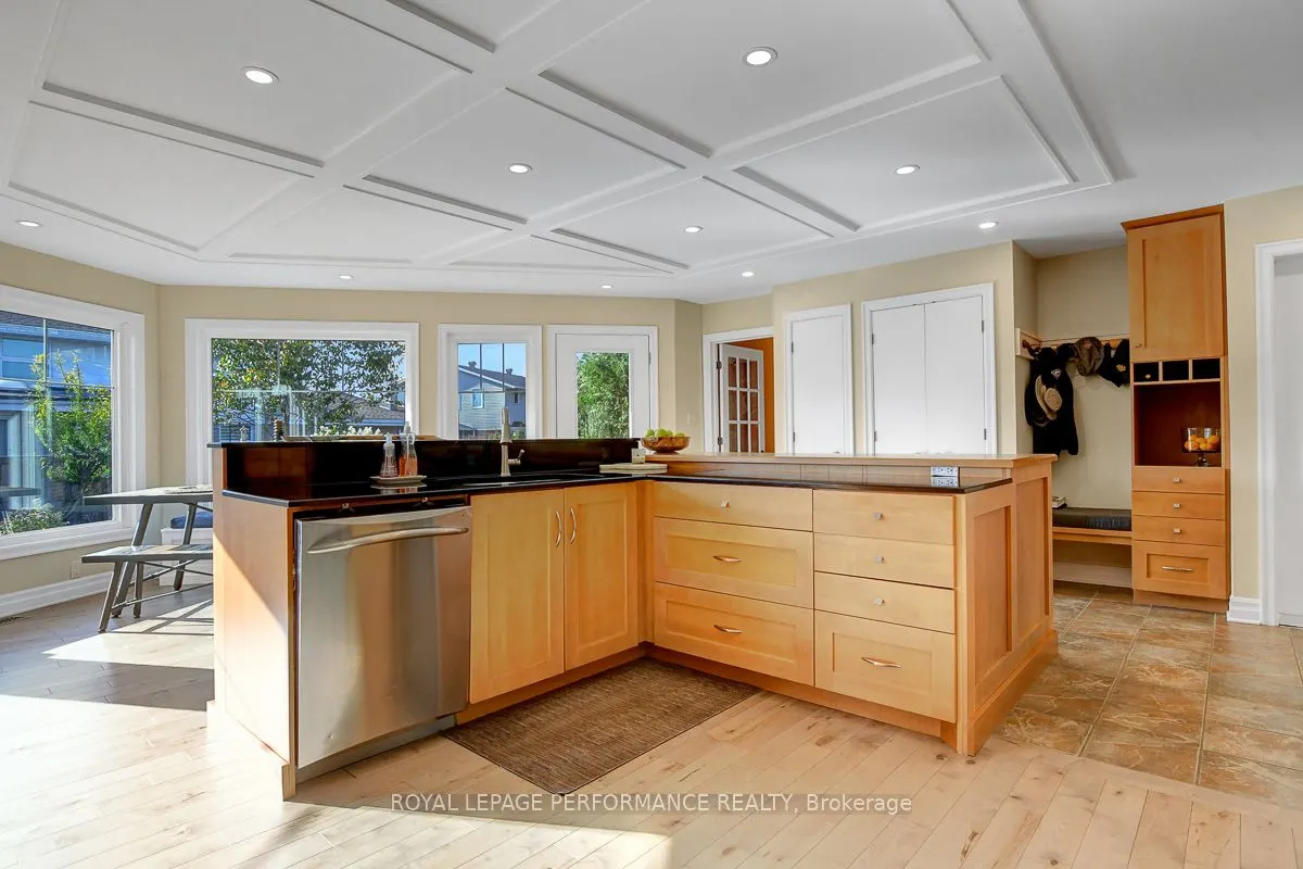 6 Sellers Way