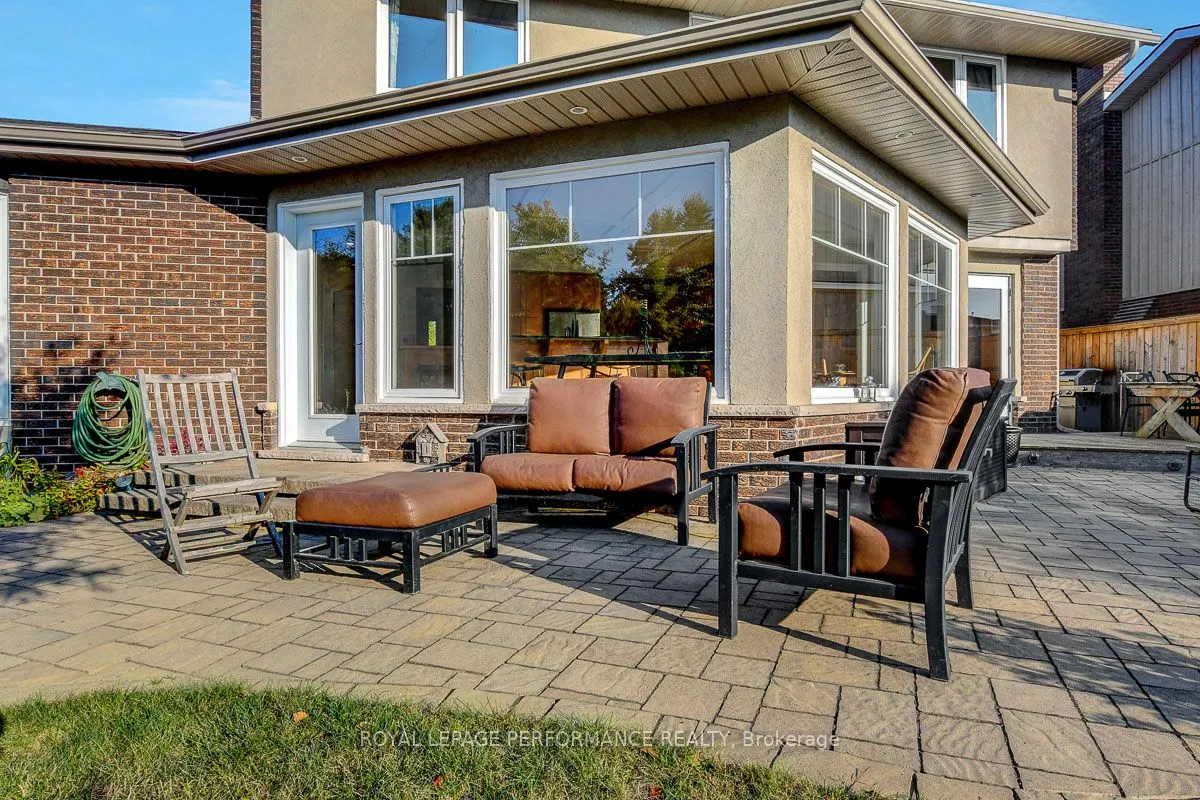6 Sellers Way