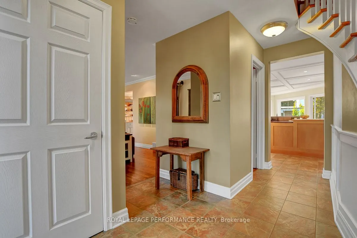 6 Sellers Way