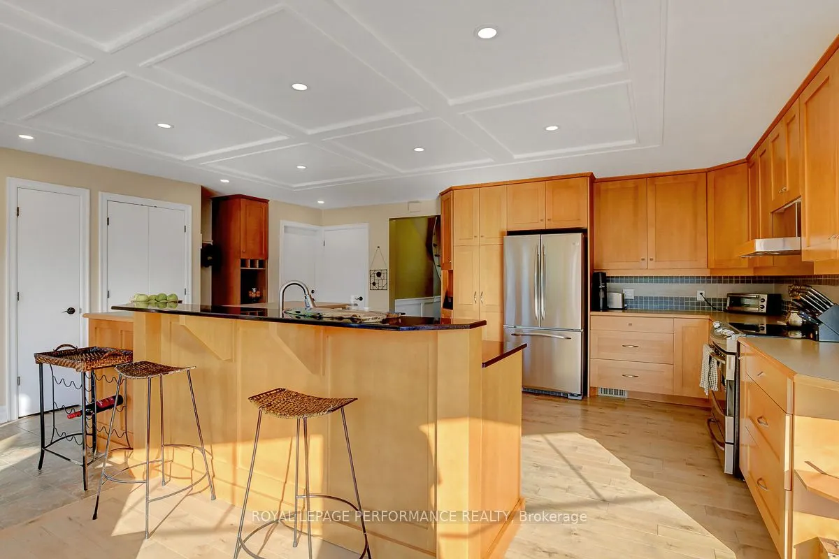 6 Sellers Way