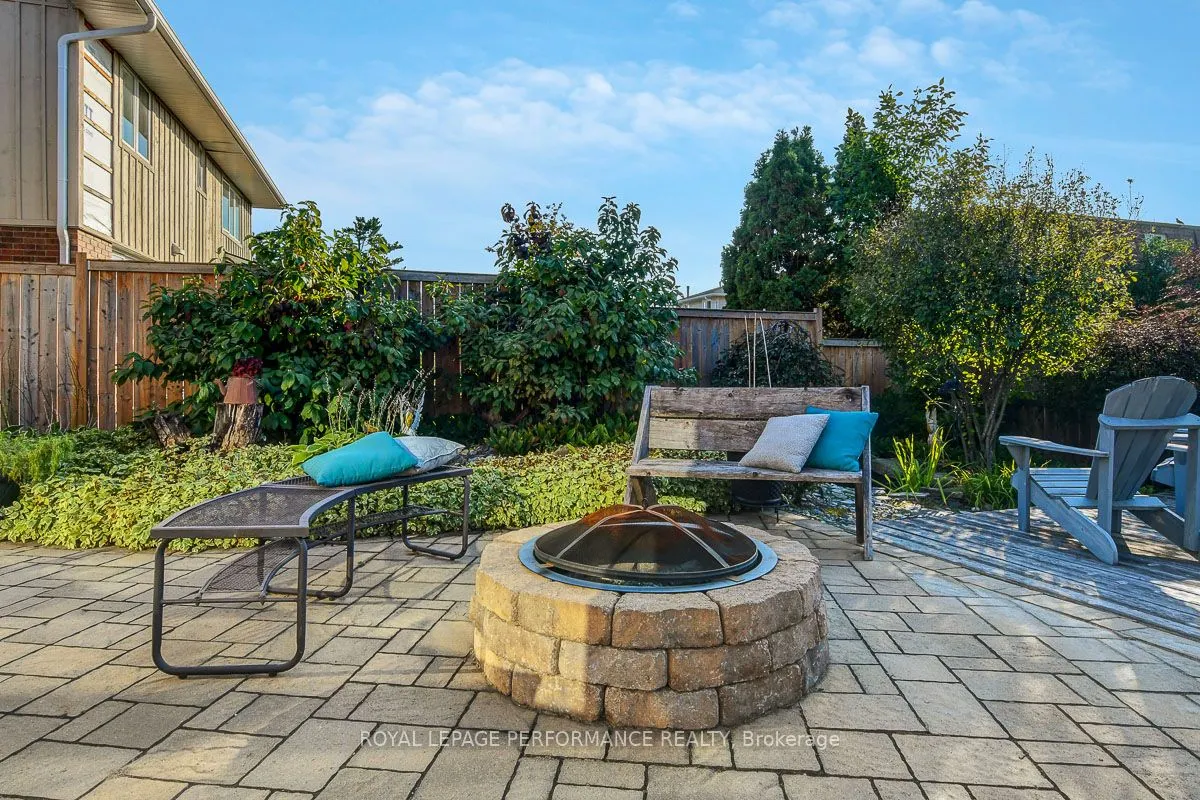 6 Sellers Way