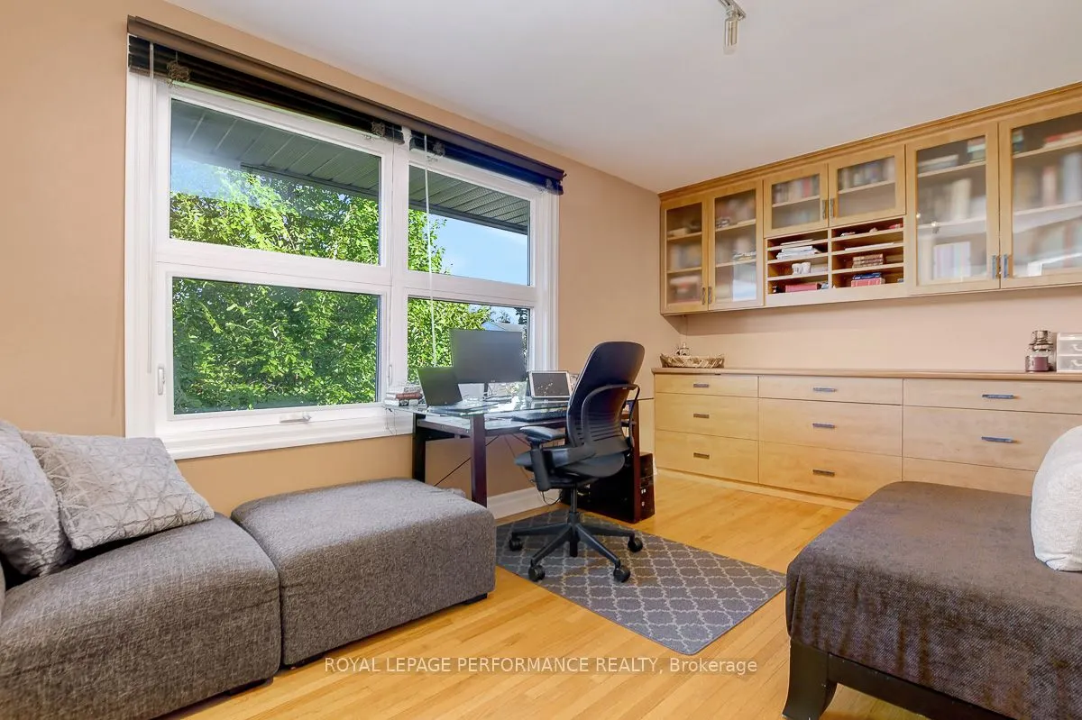 6 Sellers Way