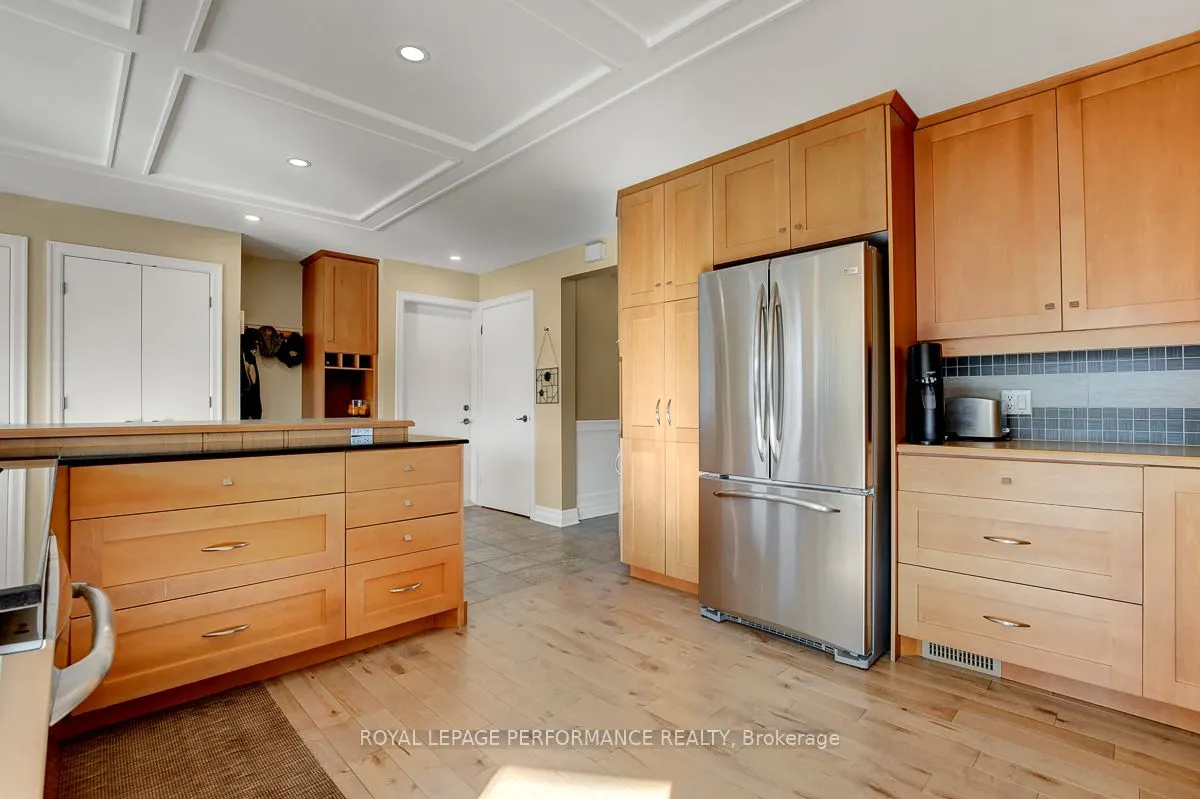 6 Sellers Way