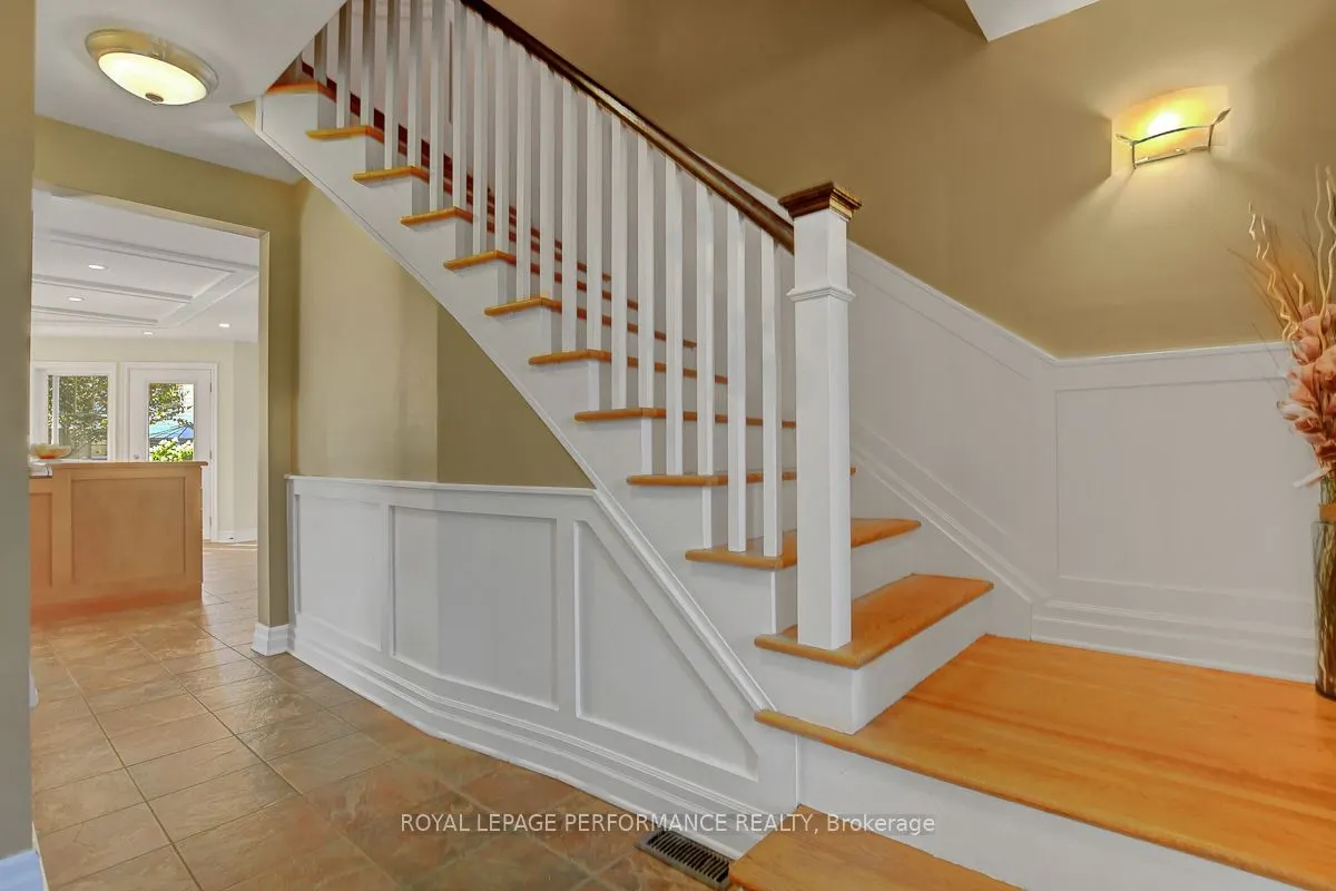 6 Sellers Way