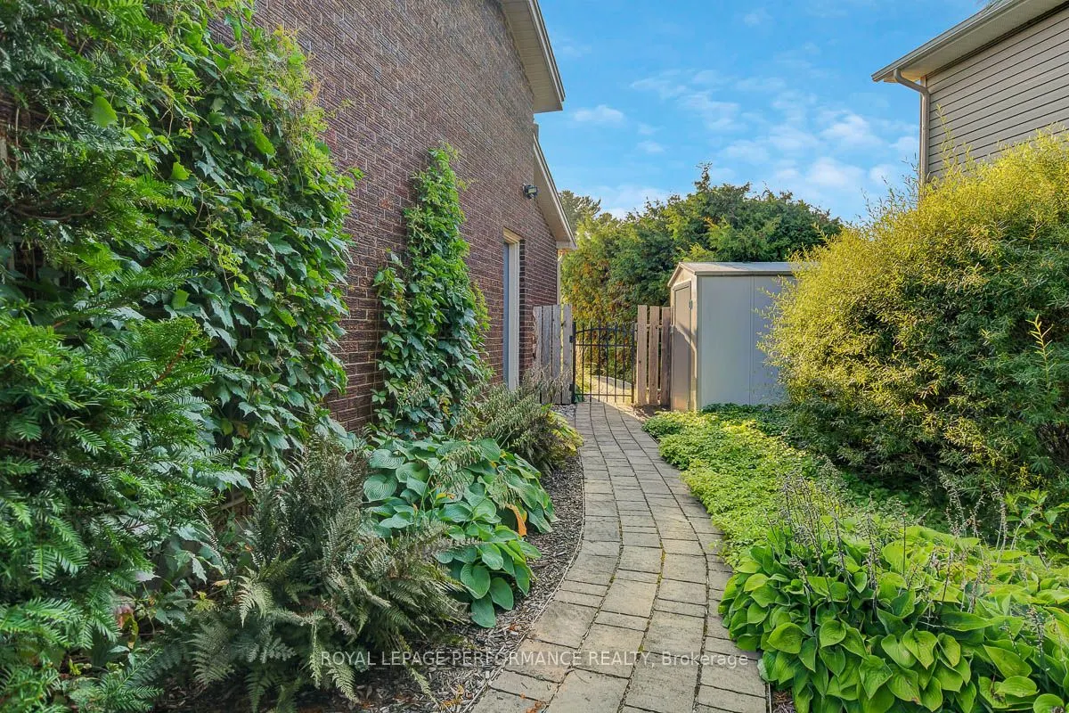 6 Sellers Way