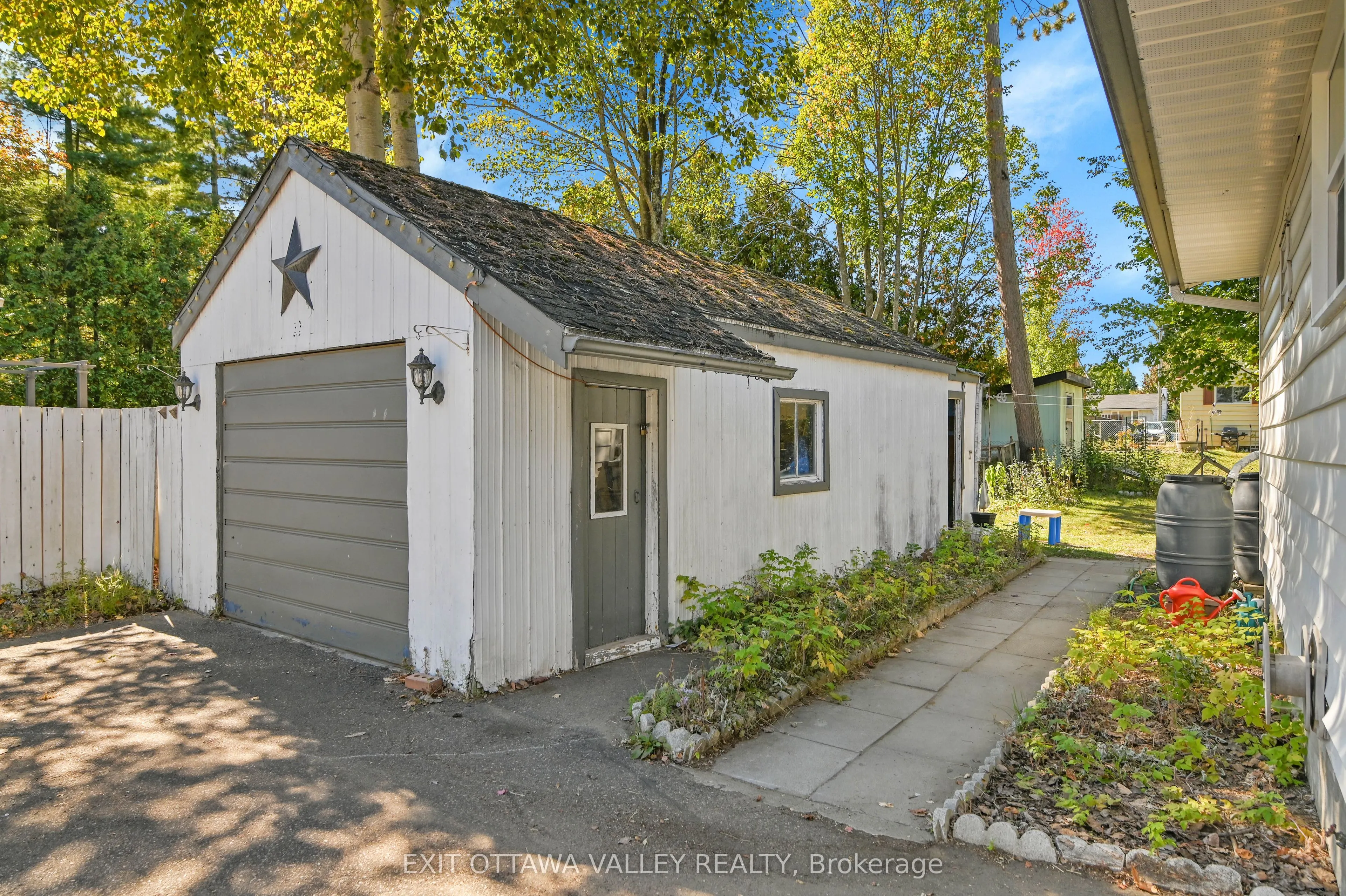 77 Doran Street