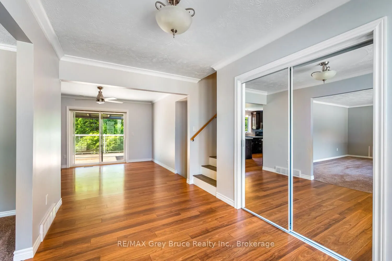 699 20TH Street W