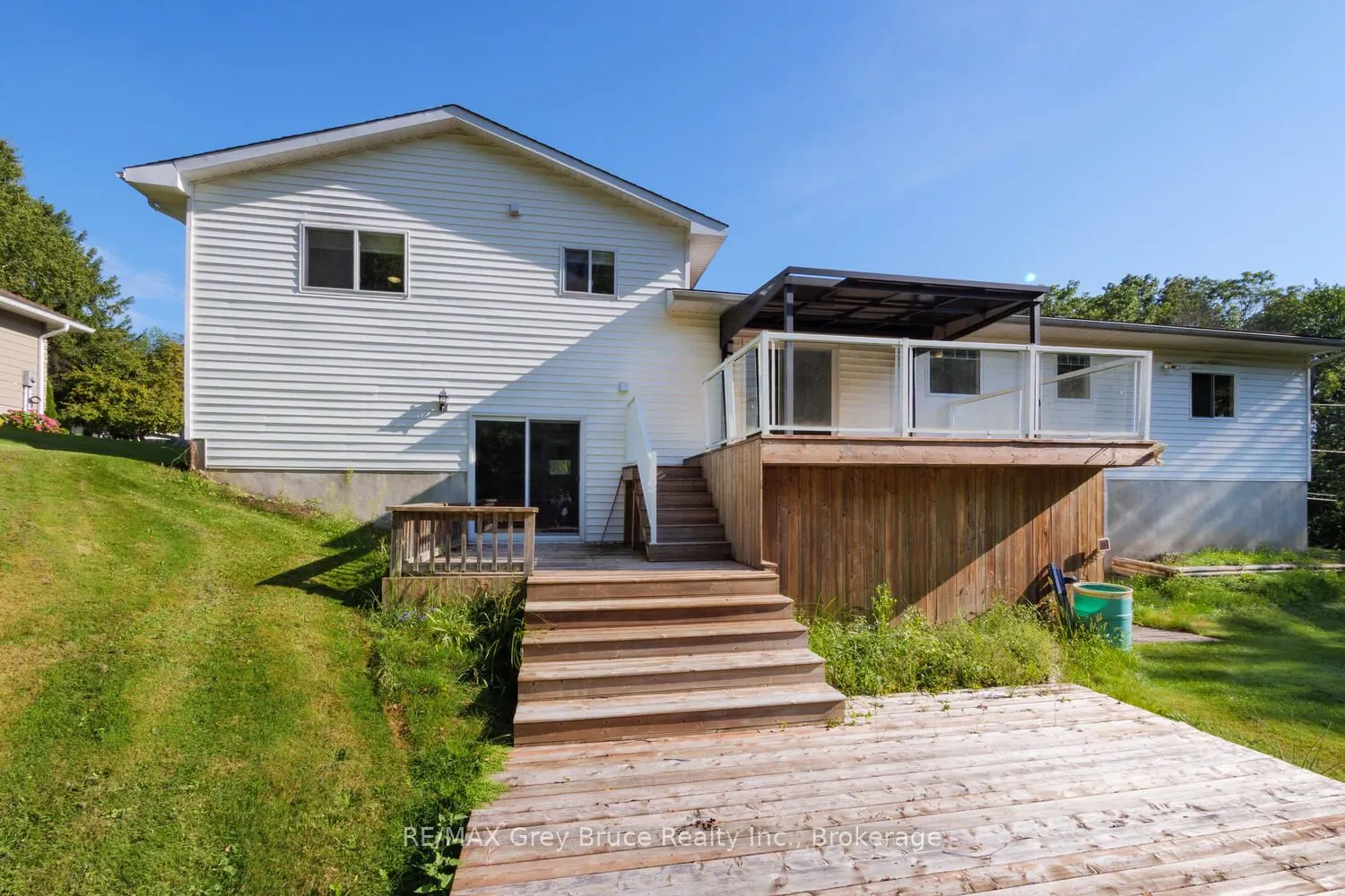 699 20TH Street W