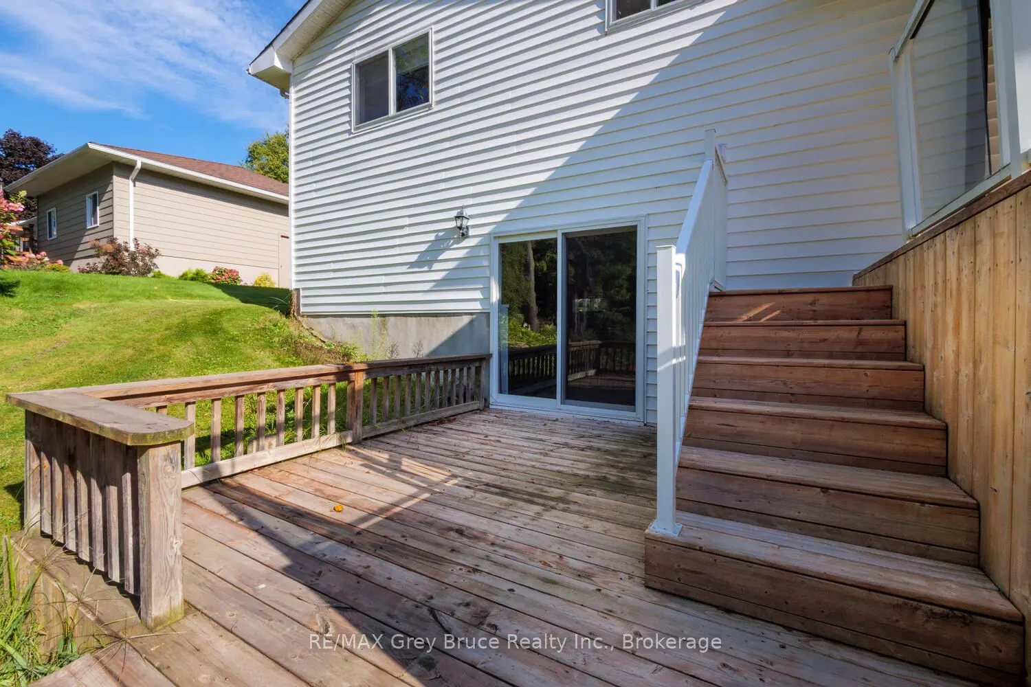 699 20TH Street W