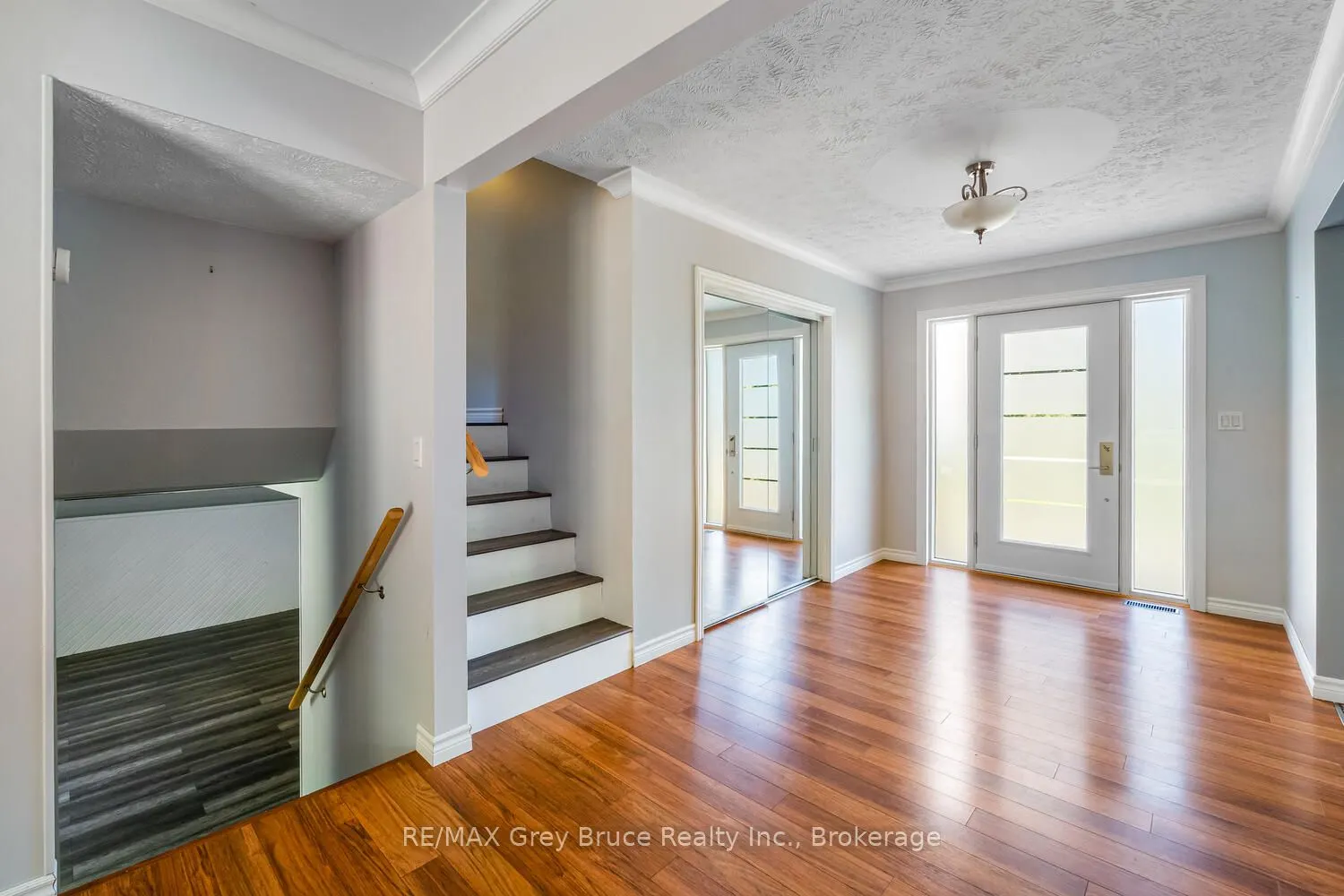 699 20TH Street W