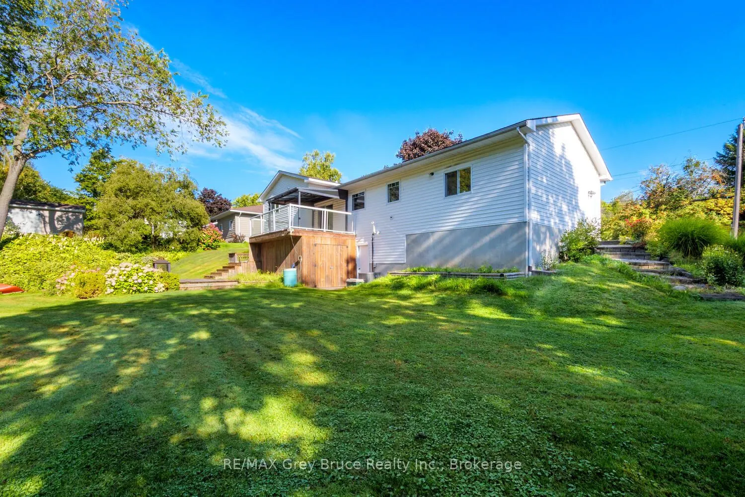 699 20TH Street W