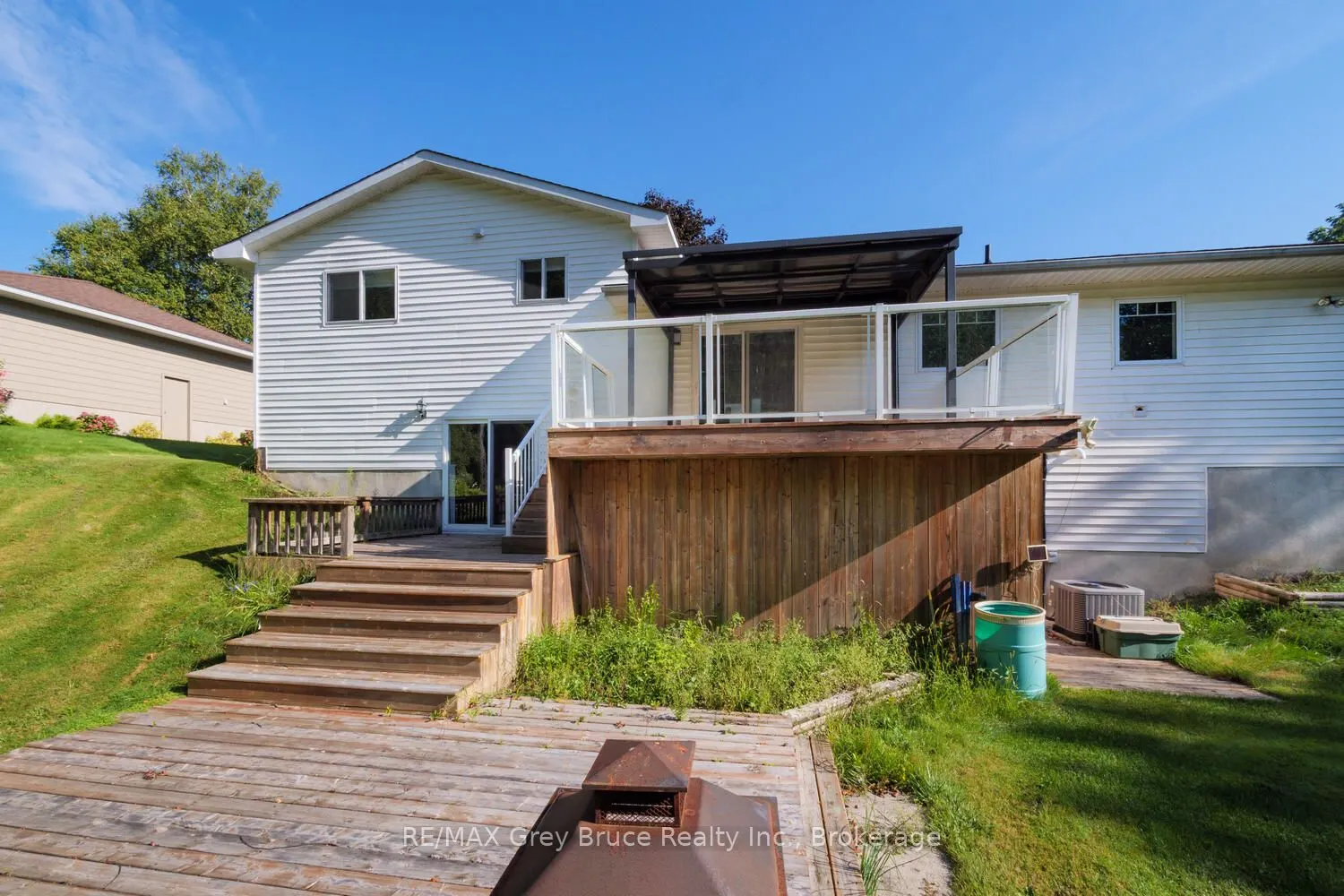 699 20TH Street W