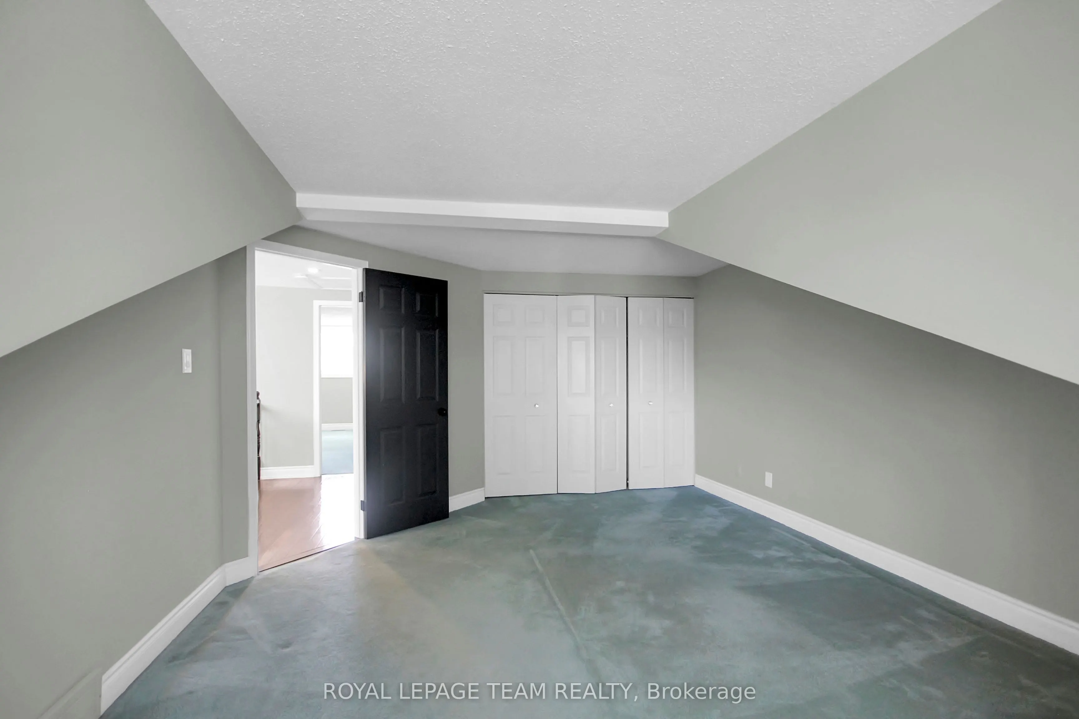54 Innesbrook Court, #27