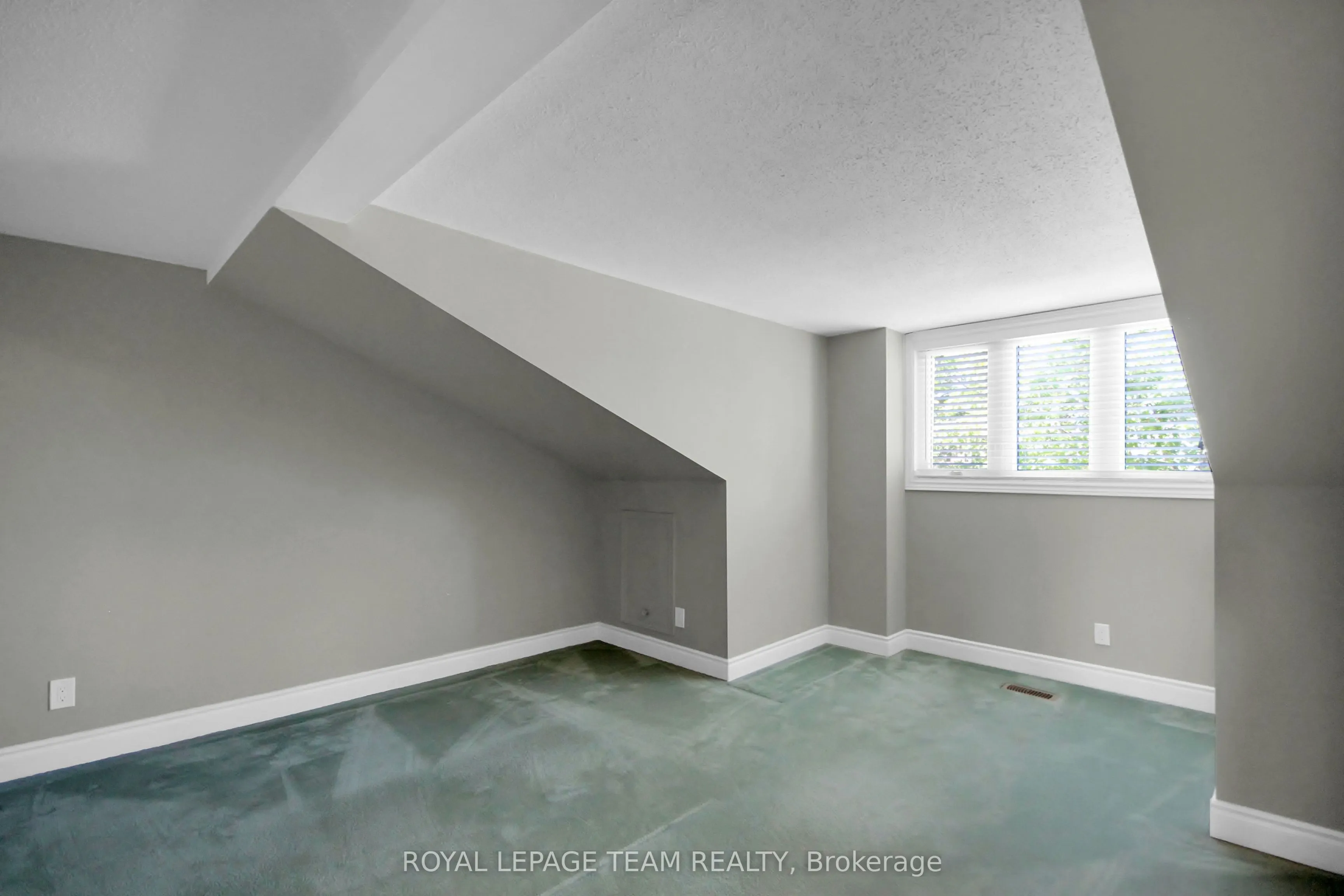 54 Innesbrook Court, #27