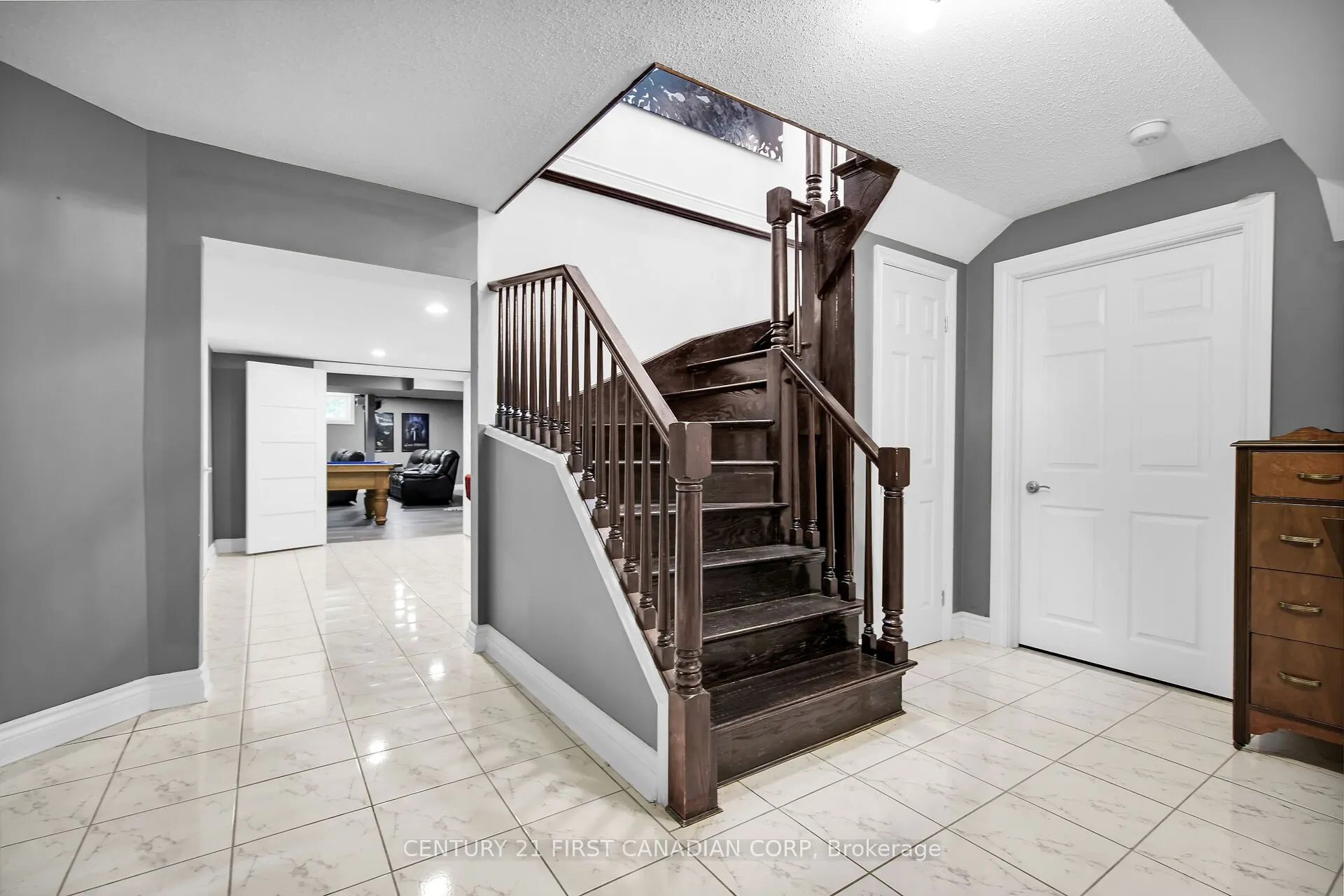 768 Franklinway Crescent