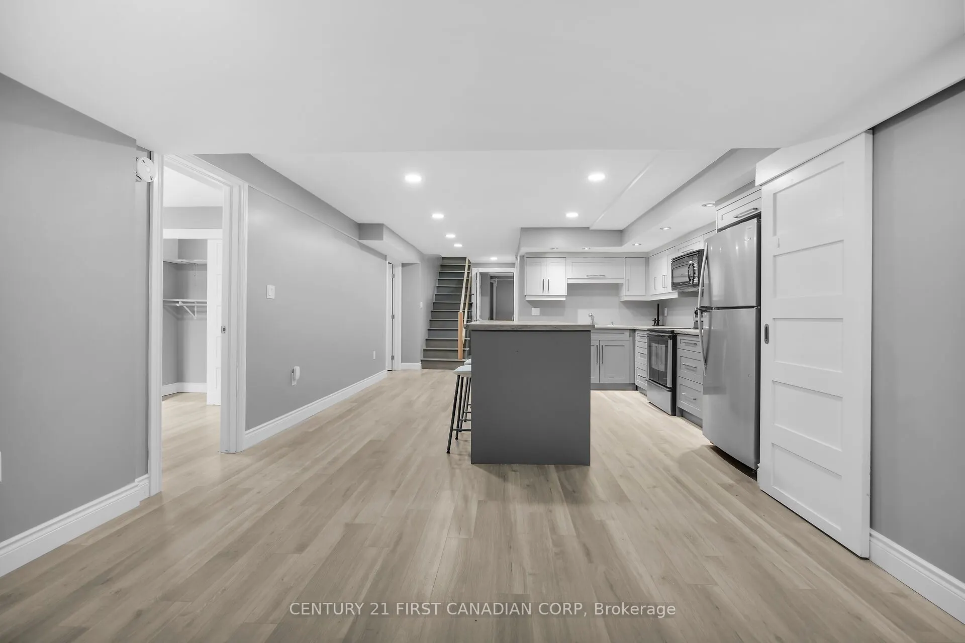 768 Franklinway Crescent