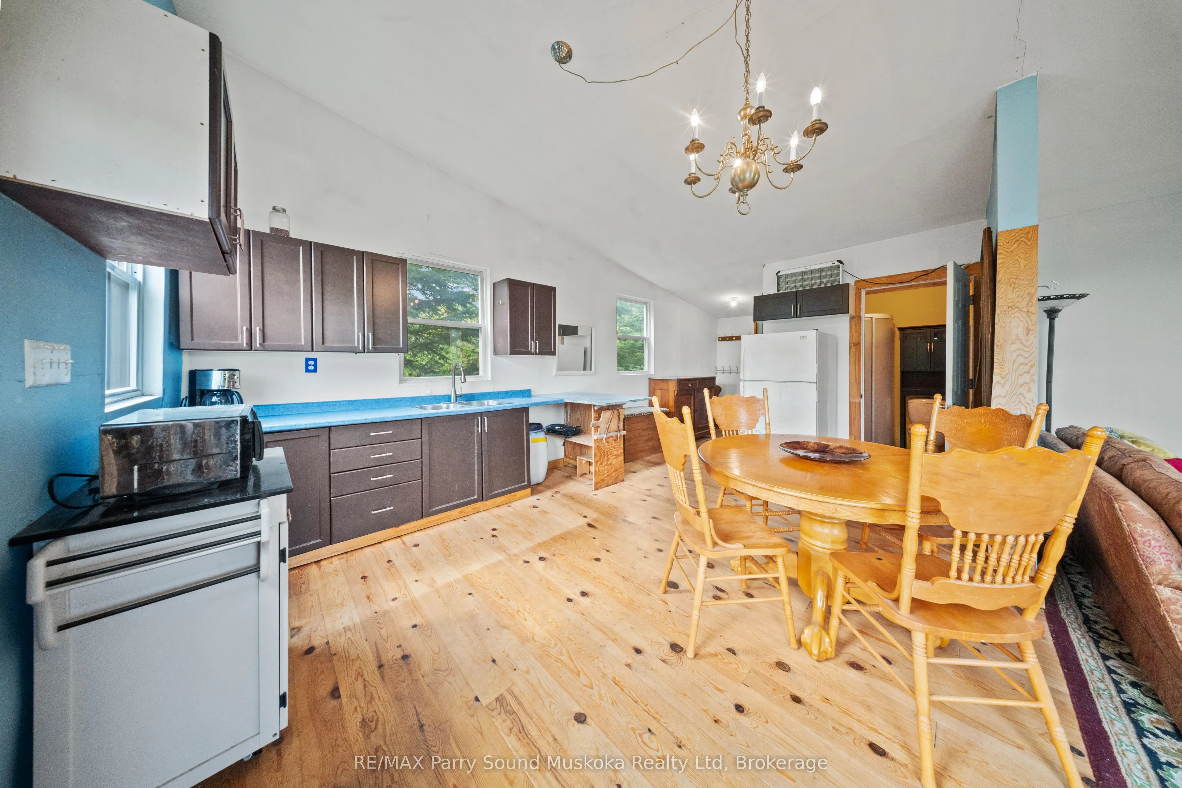 15 Dickinson Road